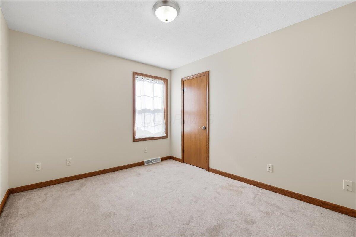 87 Struble Circle Property Photo 16