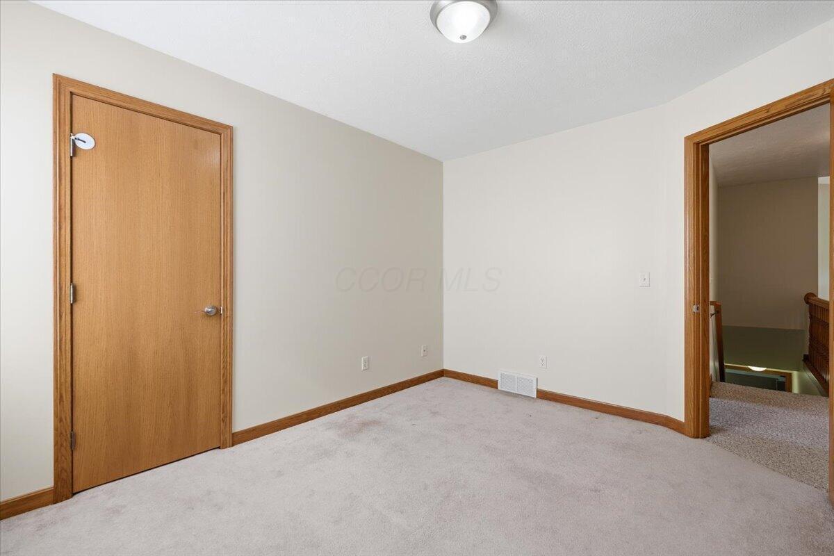 87 Struble Circle Property Photo 17