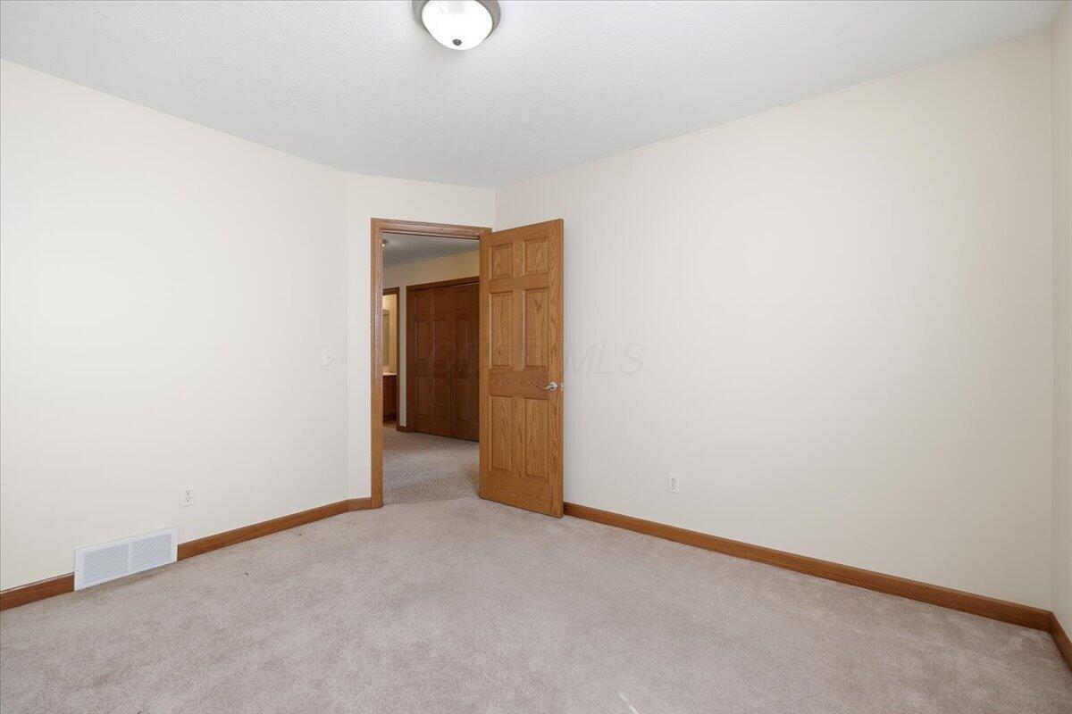 87 Struble Circle Property Photo 18