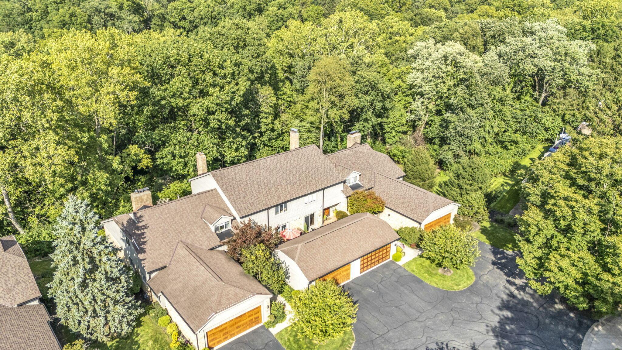 1114 Strathaven Drive N, 5c Property Photo 45