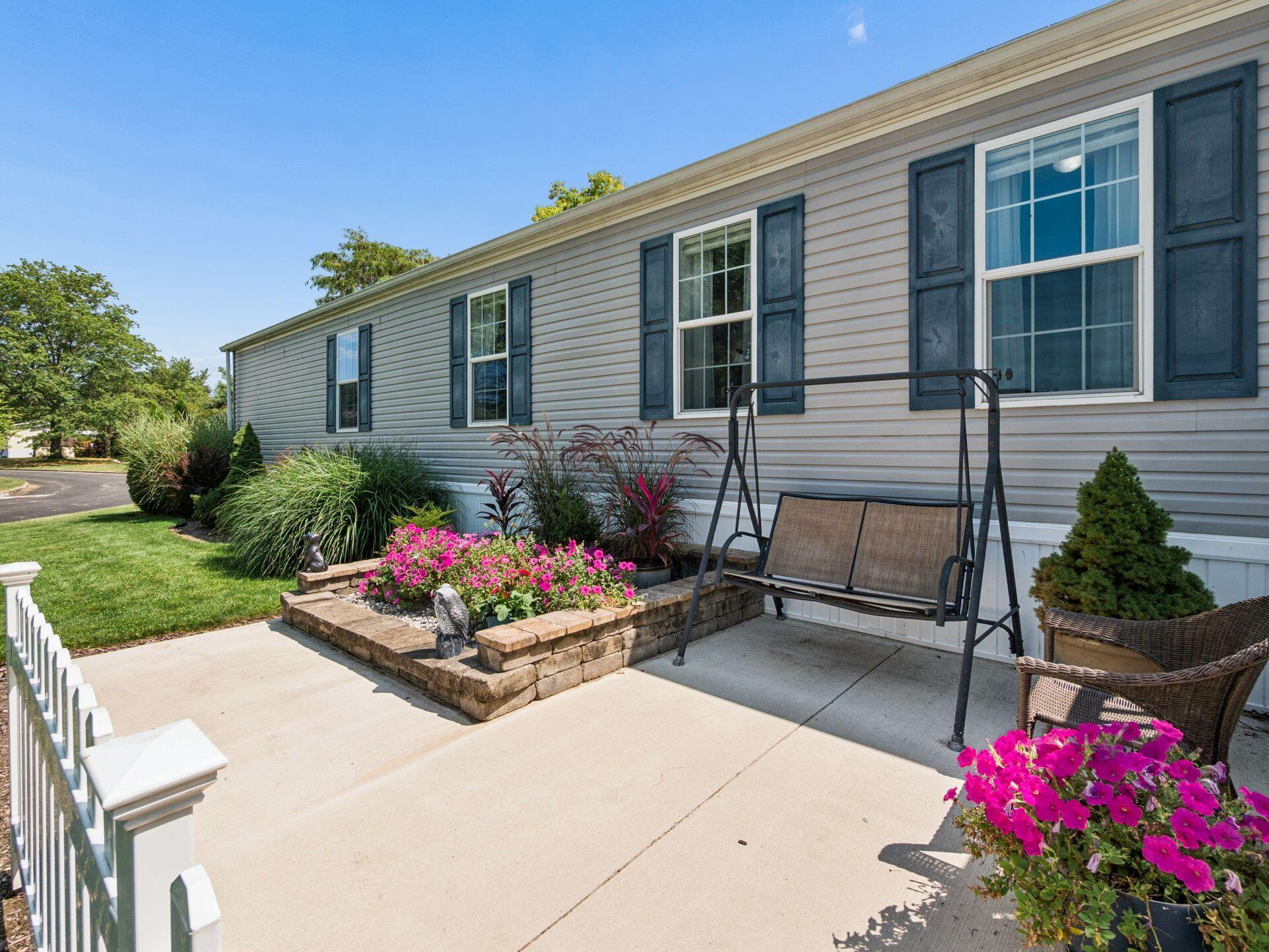 62 Woodcrest Drive Property Photo 3