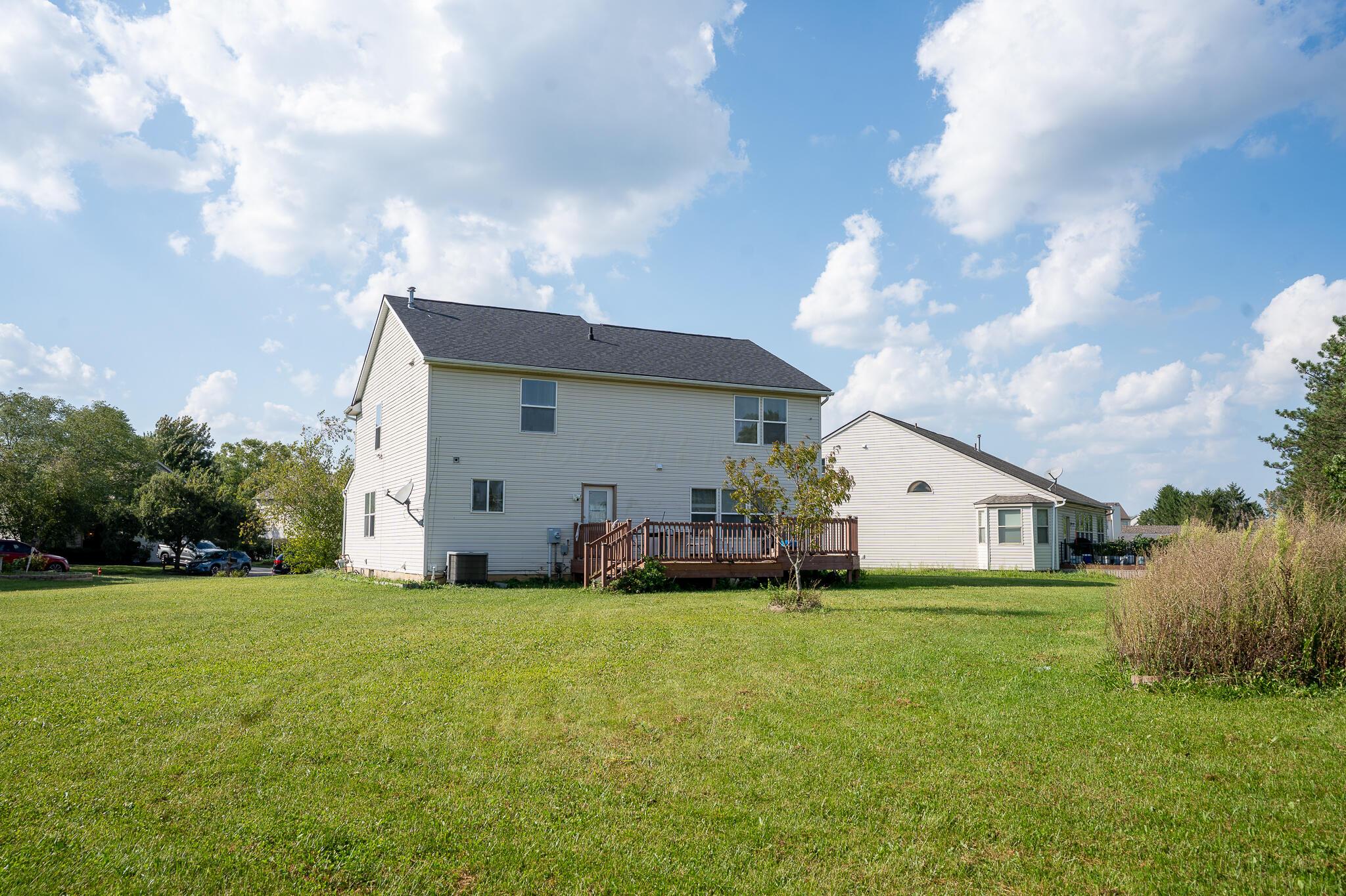 929 Lockmead Court Property Photo 3