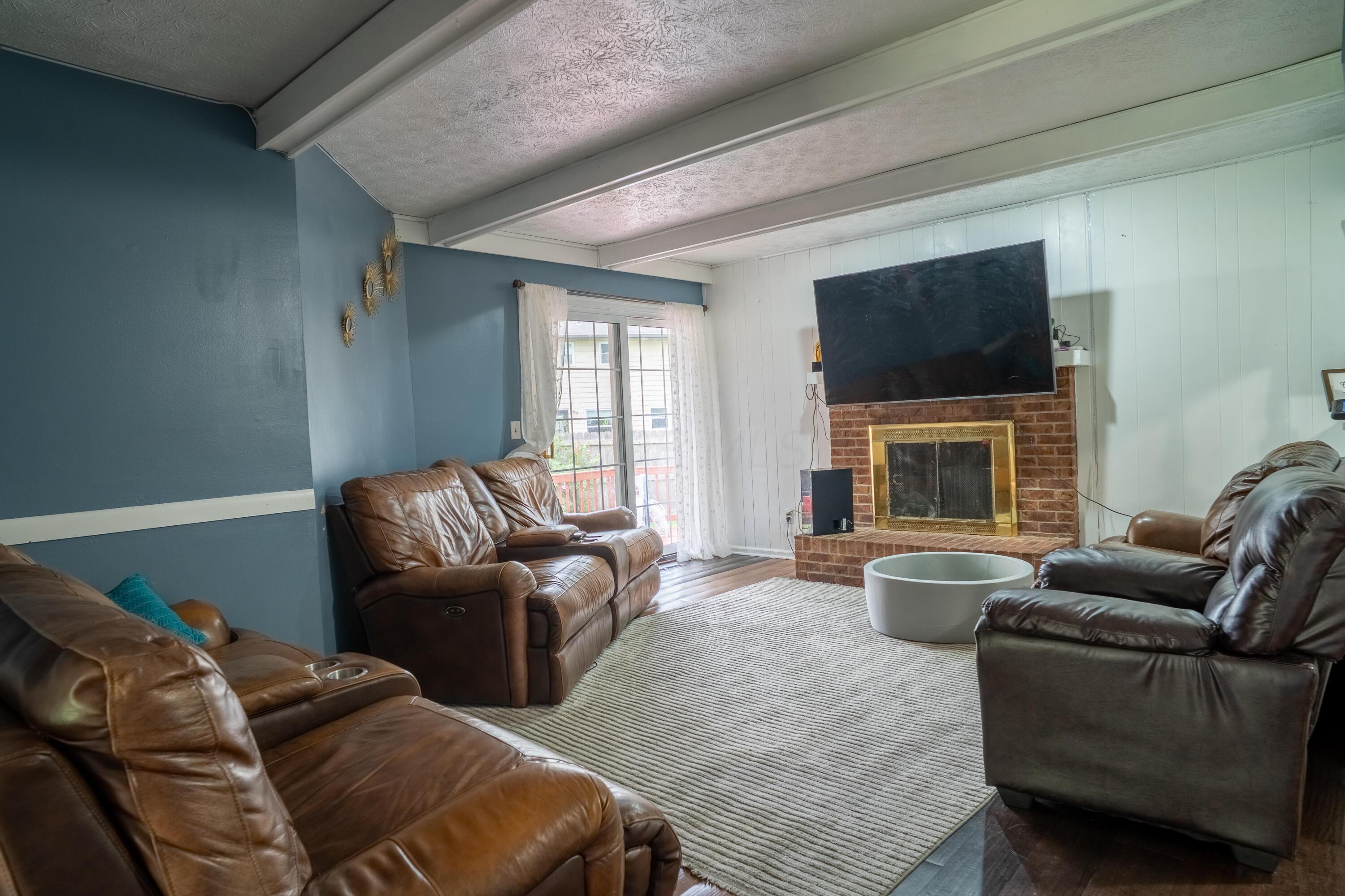 6272 Skywae Drive Property Photo 5