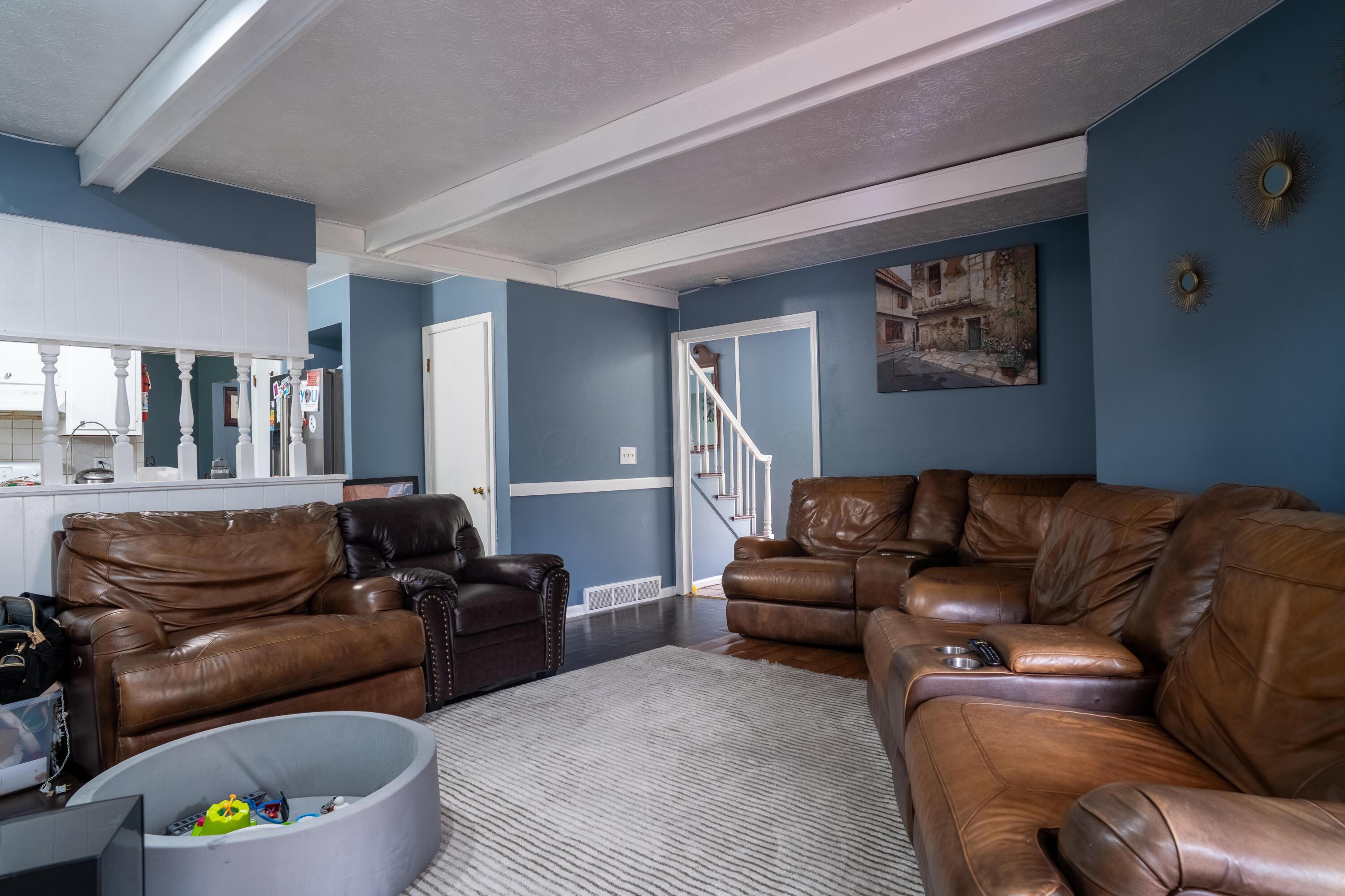 6272 Skywae Drive Property Photo 6