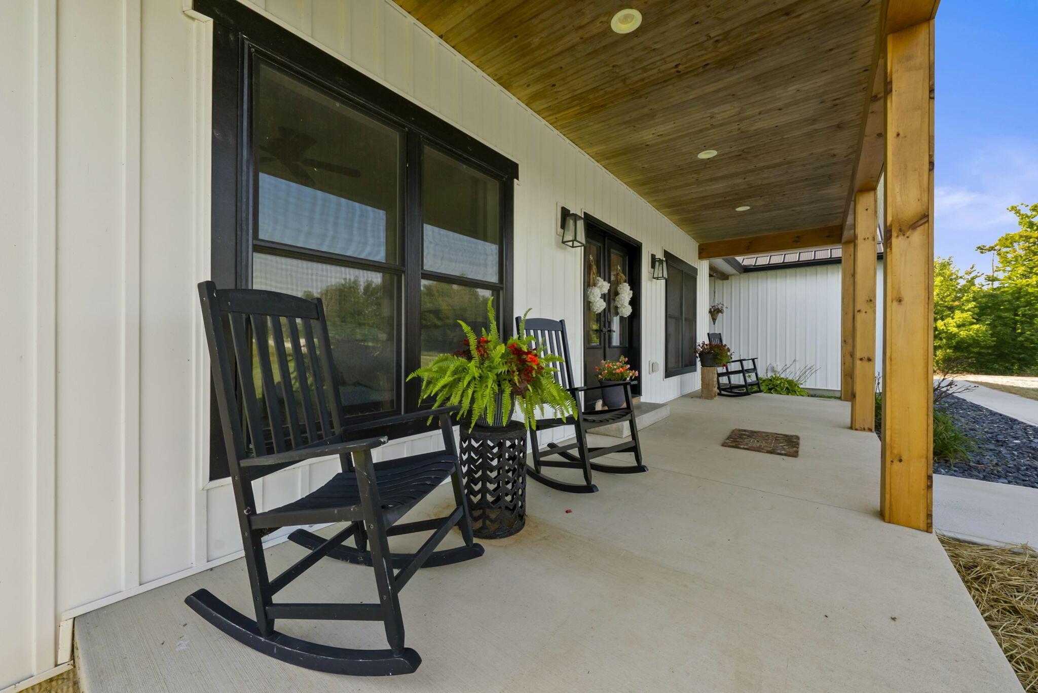 4675 Hunt Road Property Photo 2