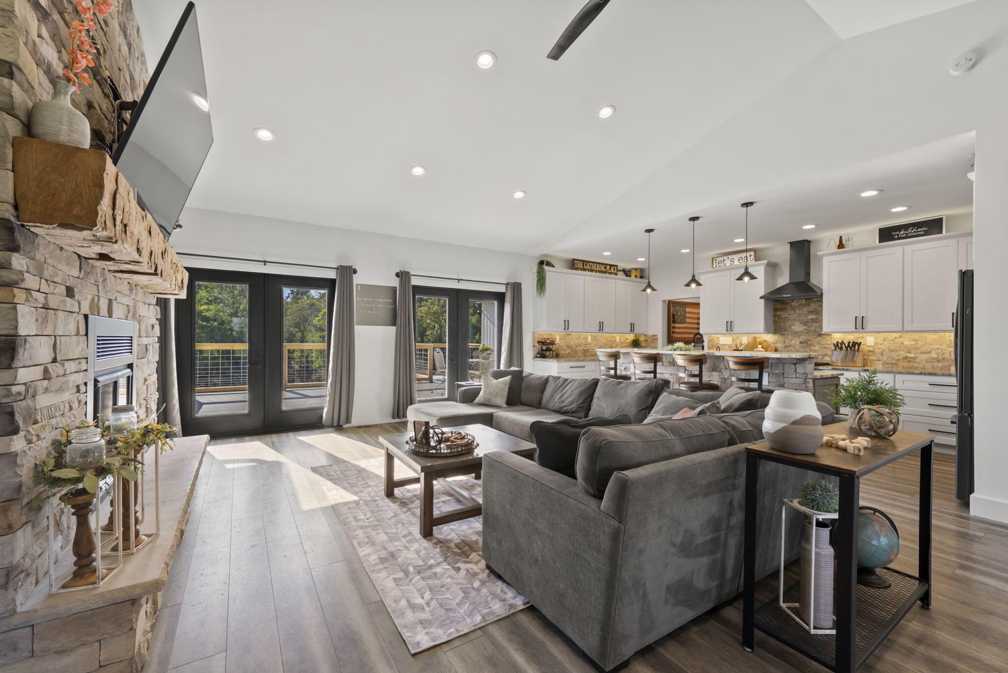 4675 Hunt Road Property Photo 4