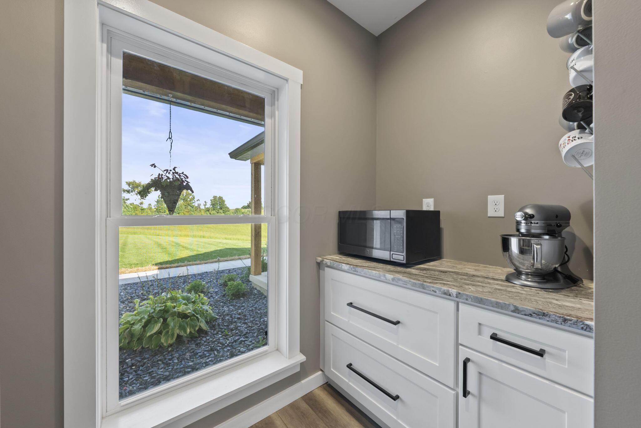 4675 Hunt Road Property Photo 13