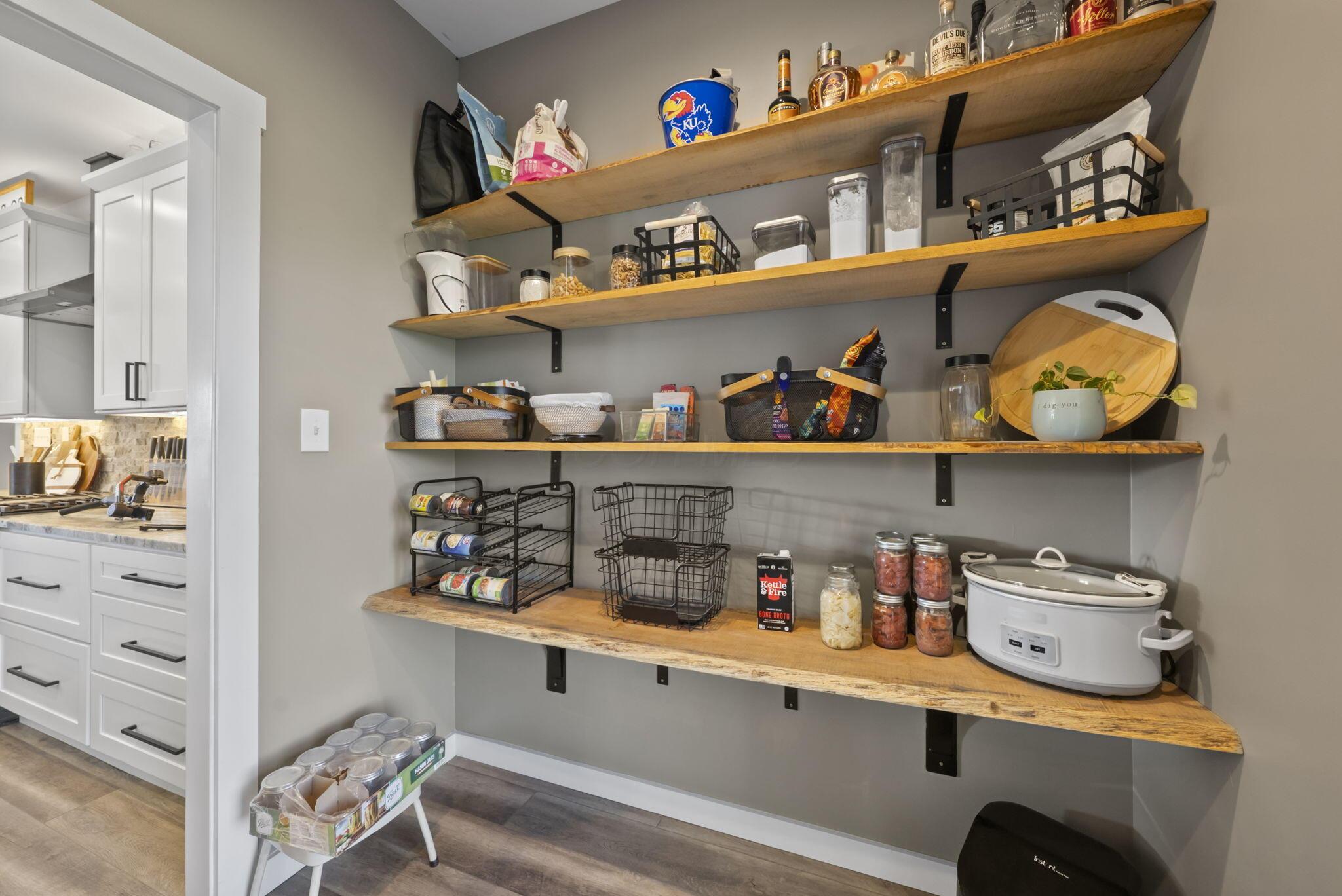 4675 Hunt Road Property Photo 14