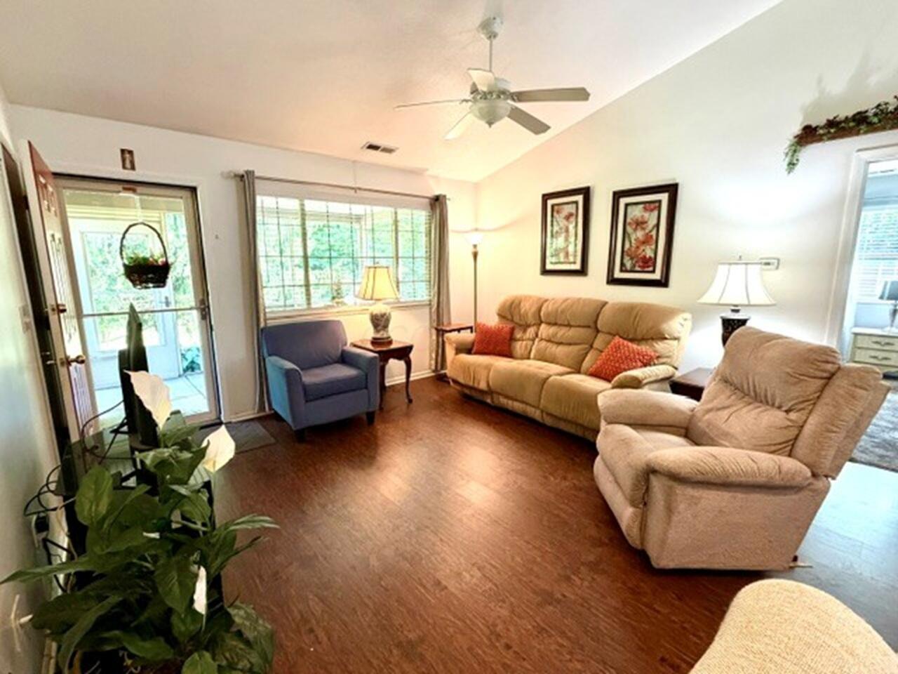 3954 Wiston Drive Property Photo 4