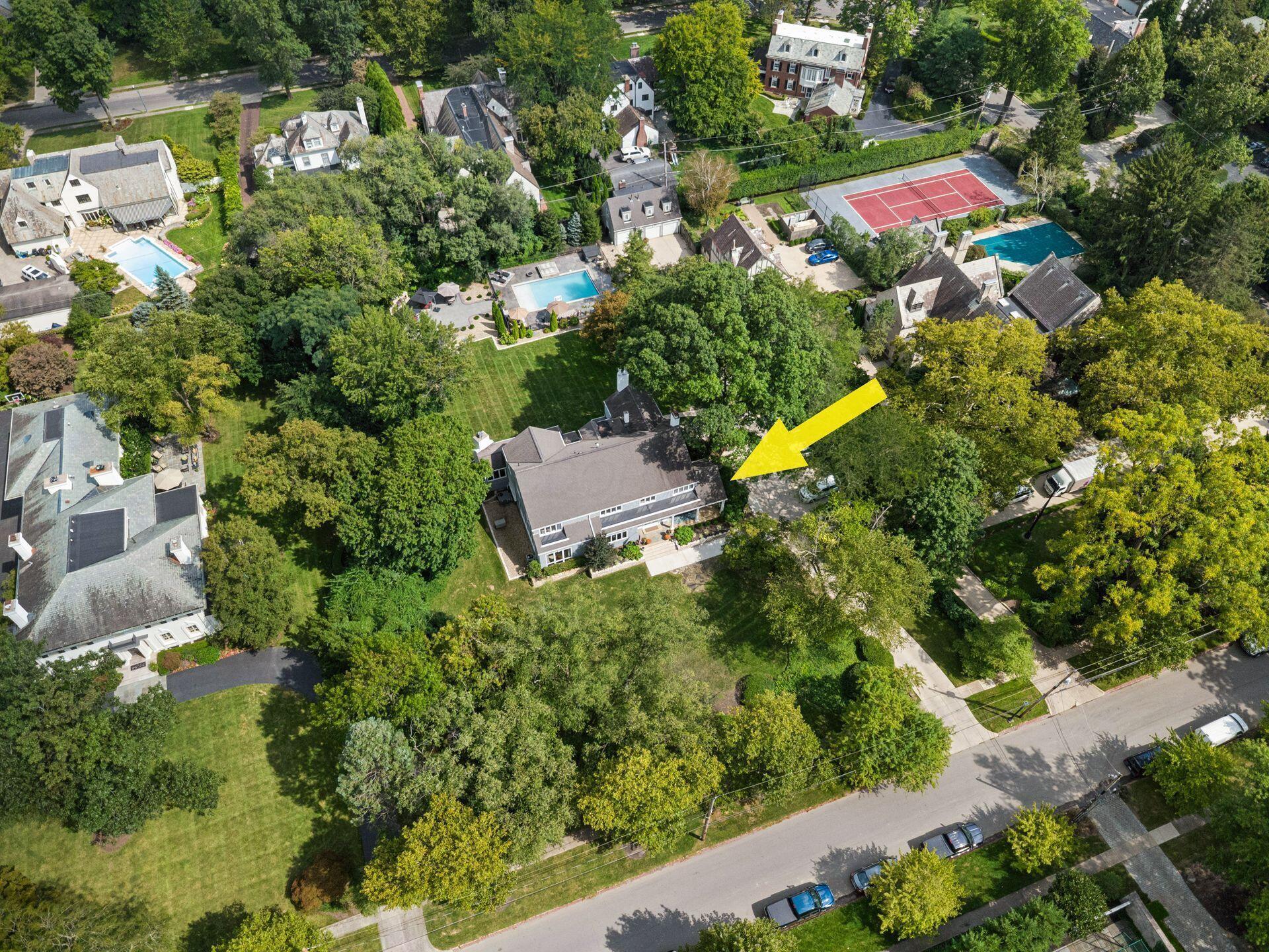 98 N Drexel Avenue Property Photo 84