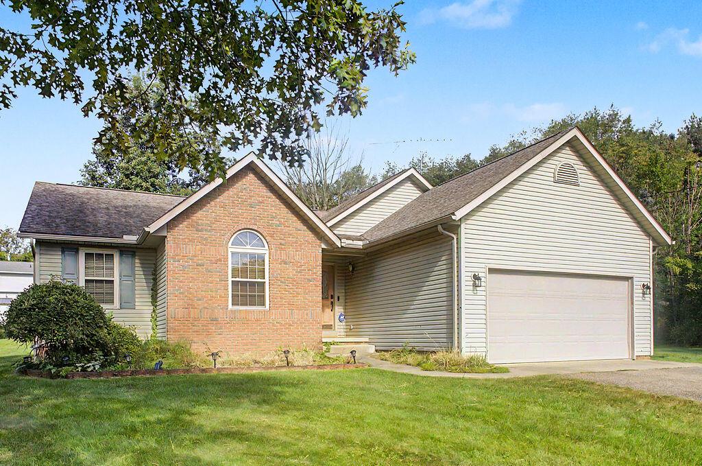 3171 Apple Valley Drive Property Photo 1