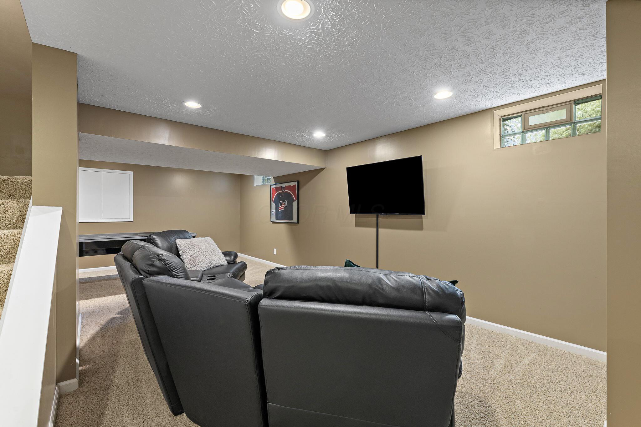 1739 Harrison Pond Drive Property Photo 39