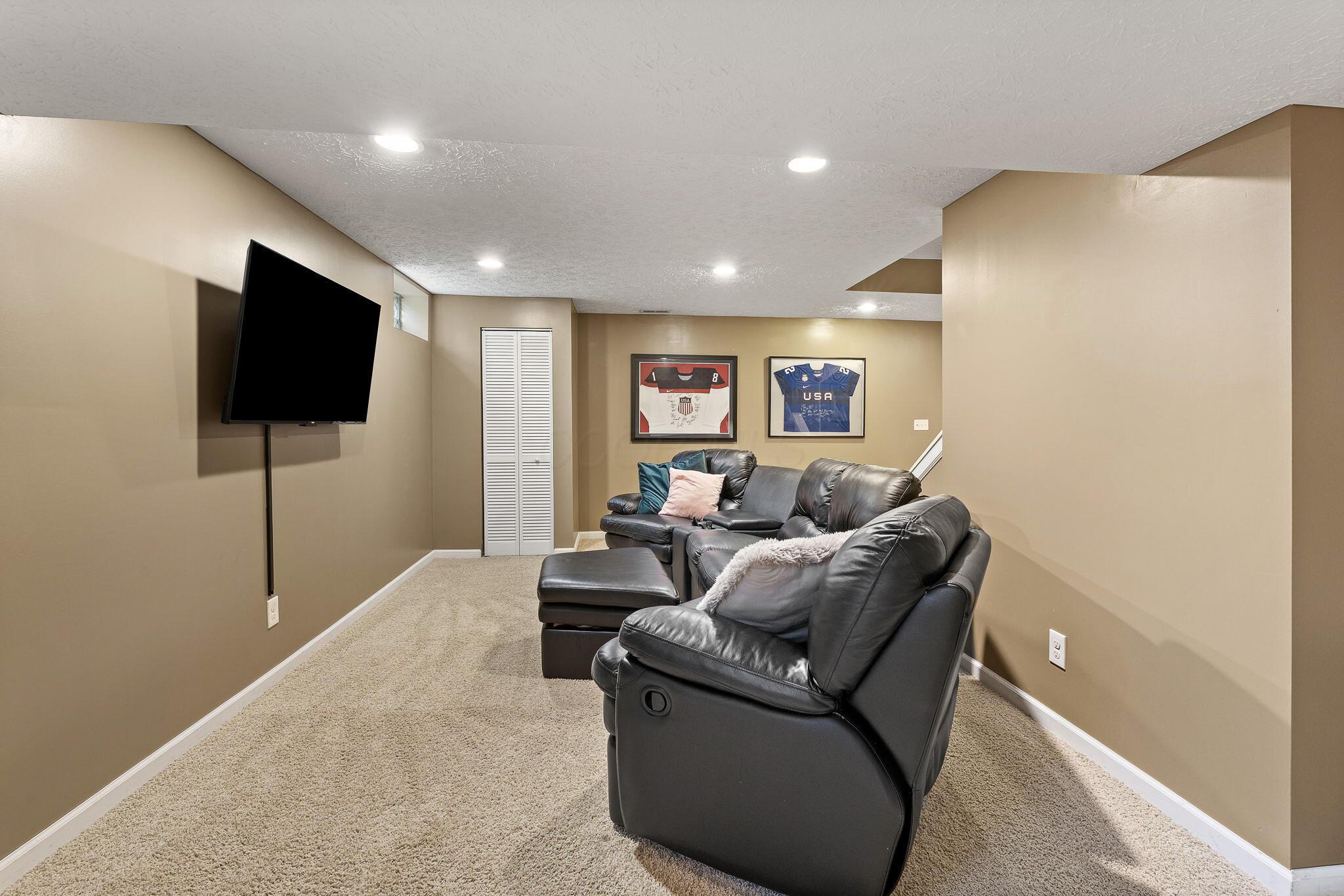 1739 Harrison Pond Drive Property Photo 41