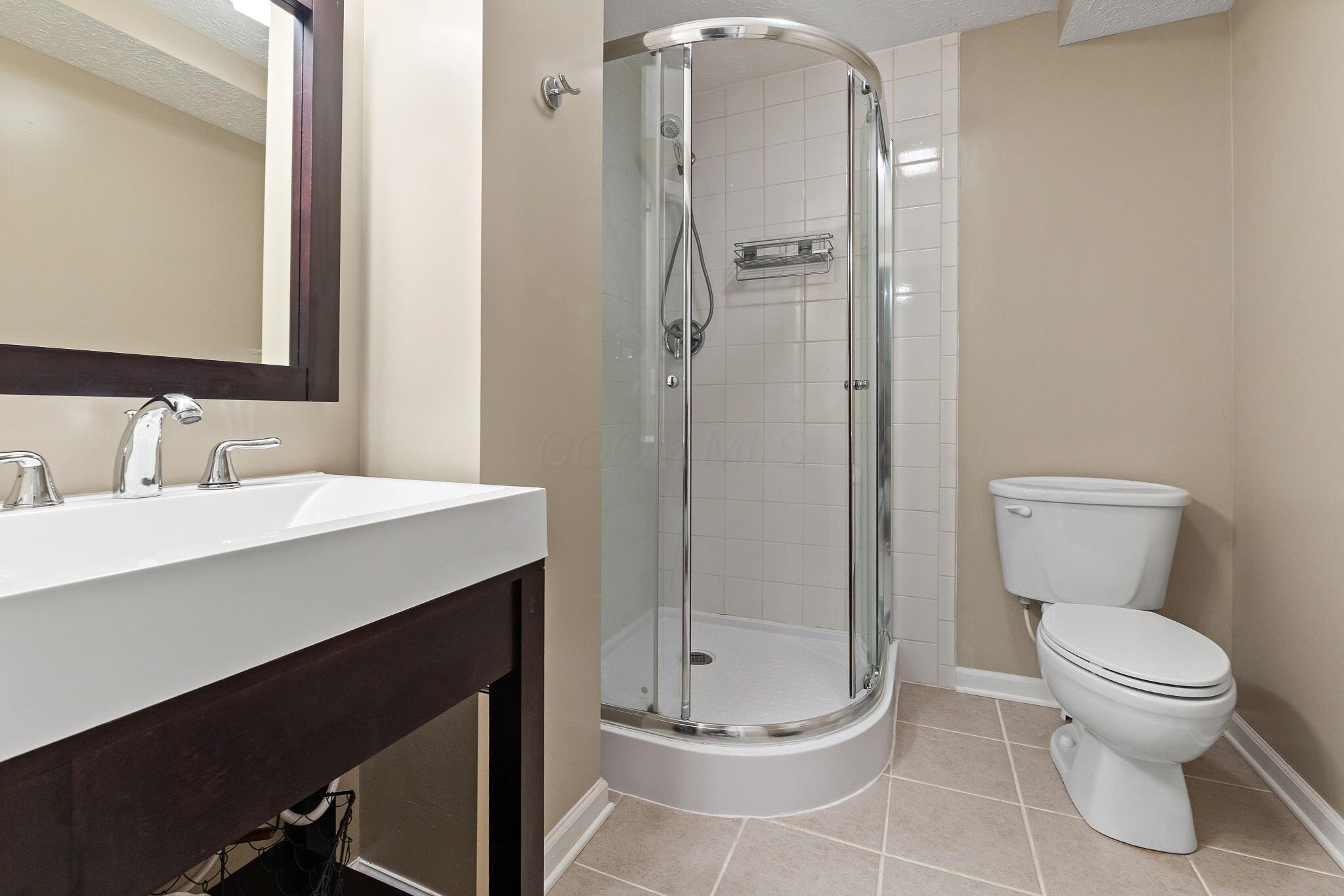 1739 Harrison Pond Drive Property Photo 46