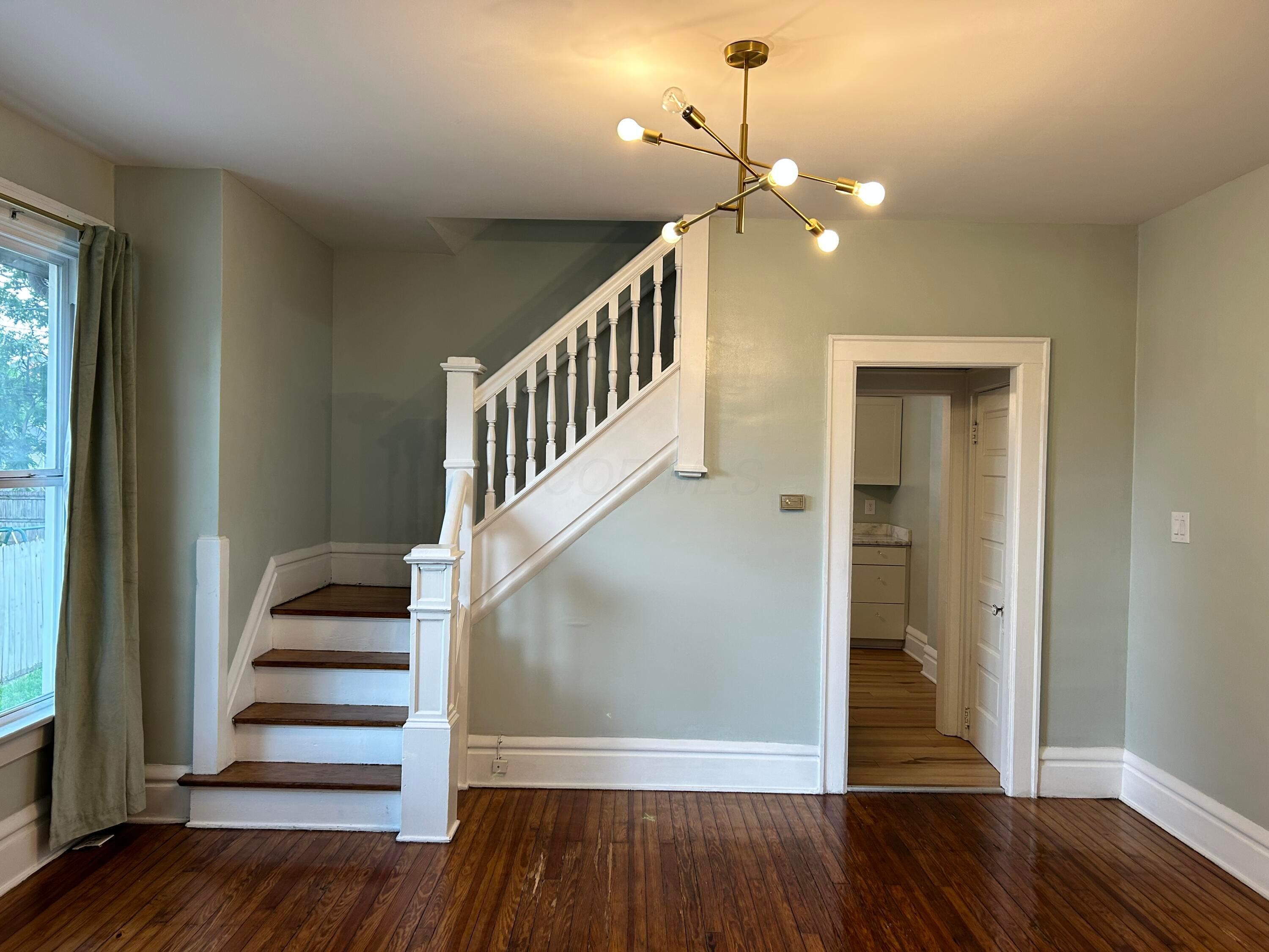 26-28 W Maynard Avenue Property Photo 3