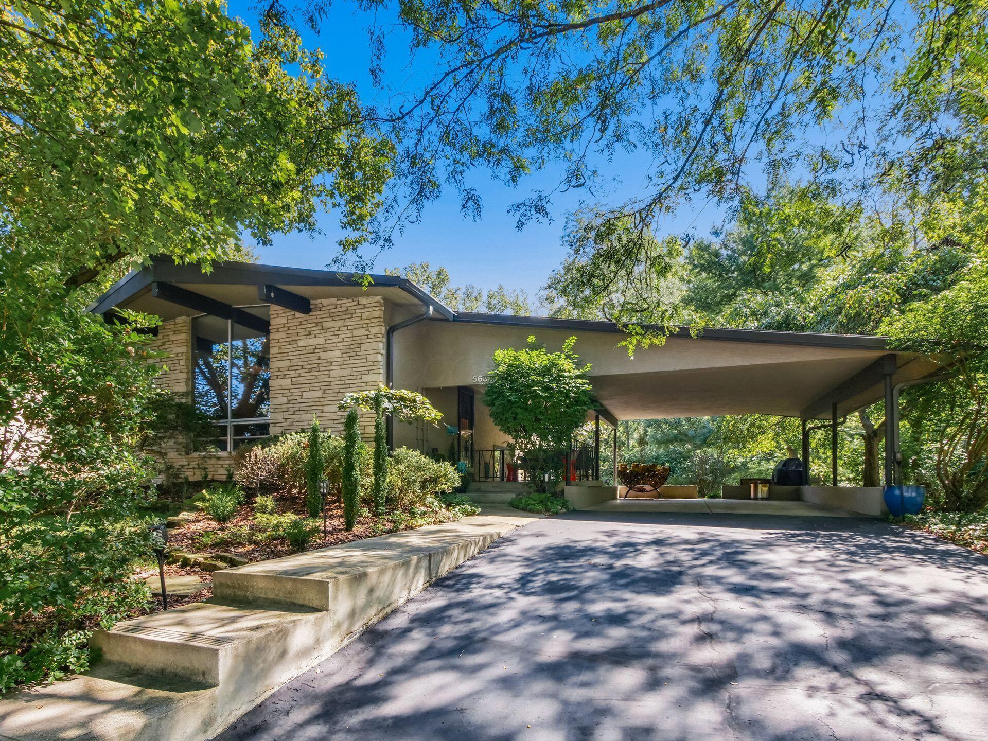 5638 Northbrook Drive E