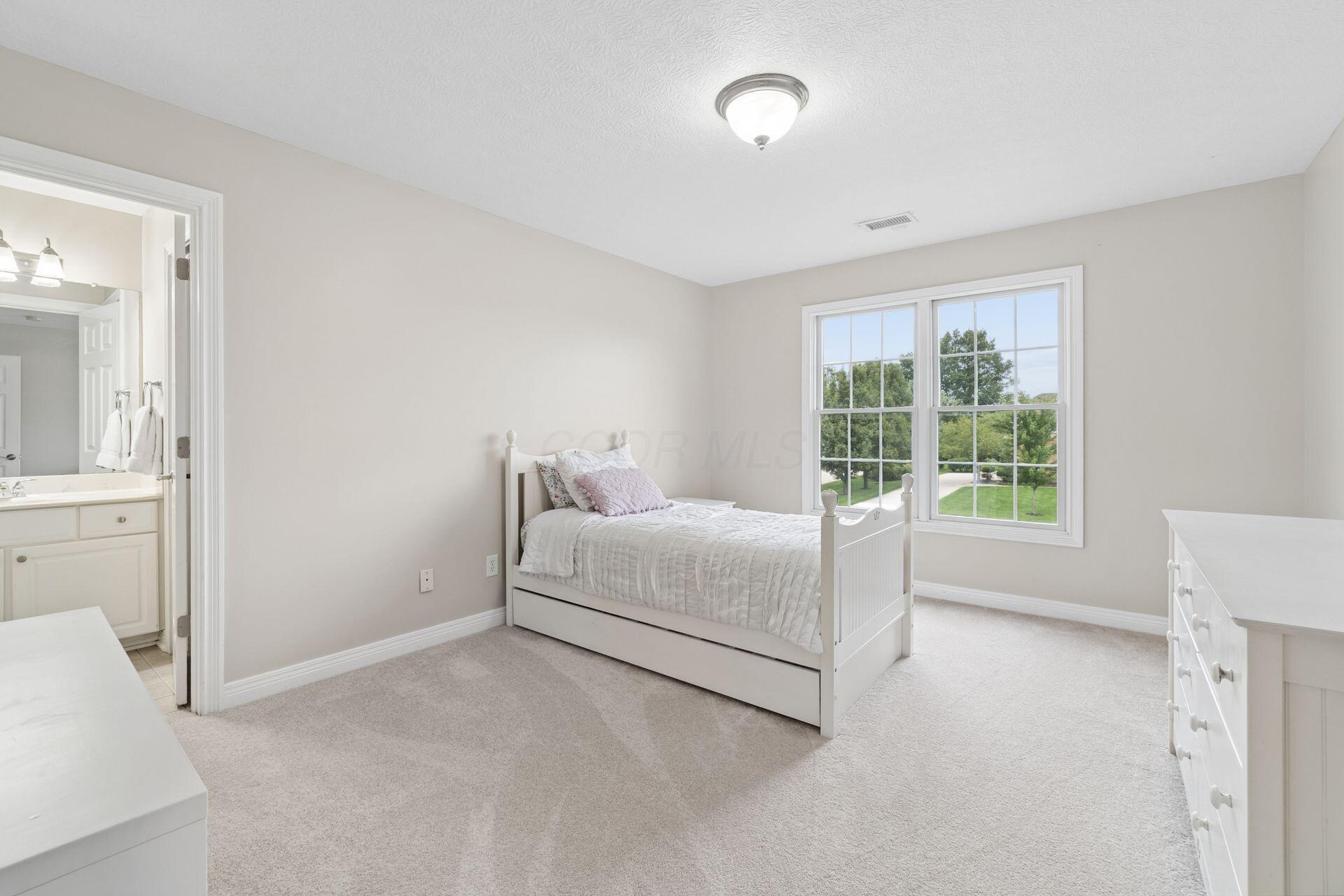 2784 Silverleaf Drive Property Photo 32