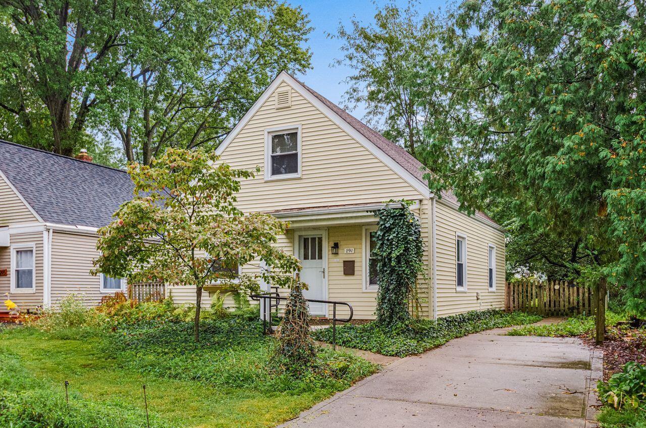 291 E Lincoln Avenue Property Photo 1