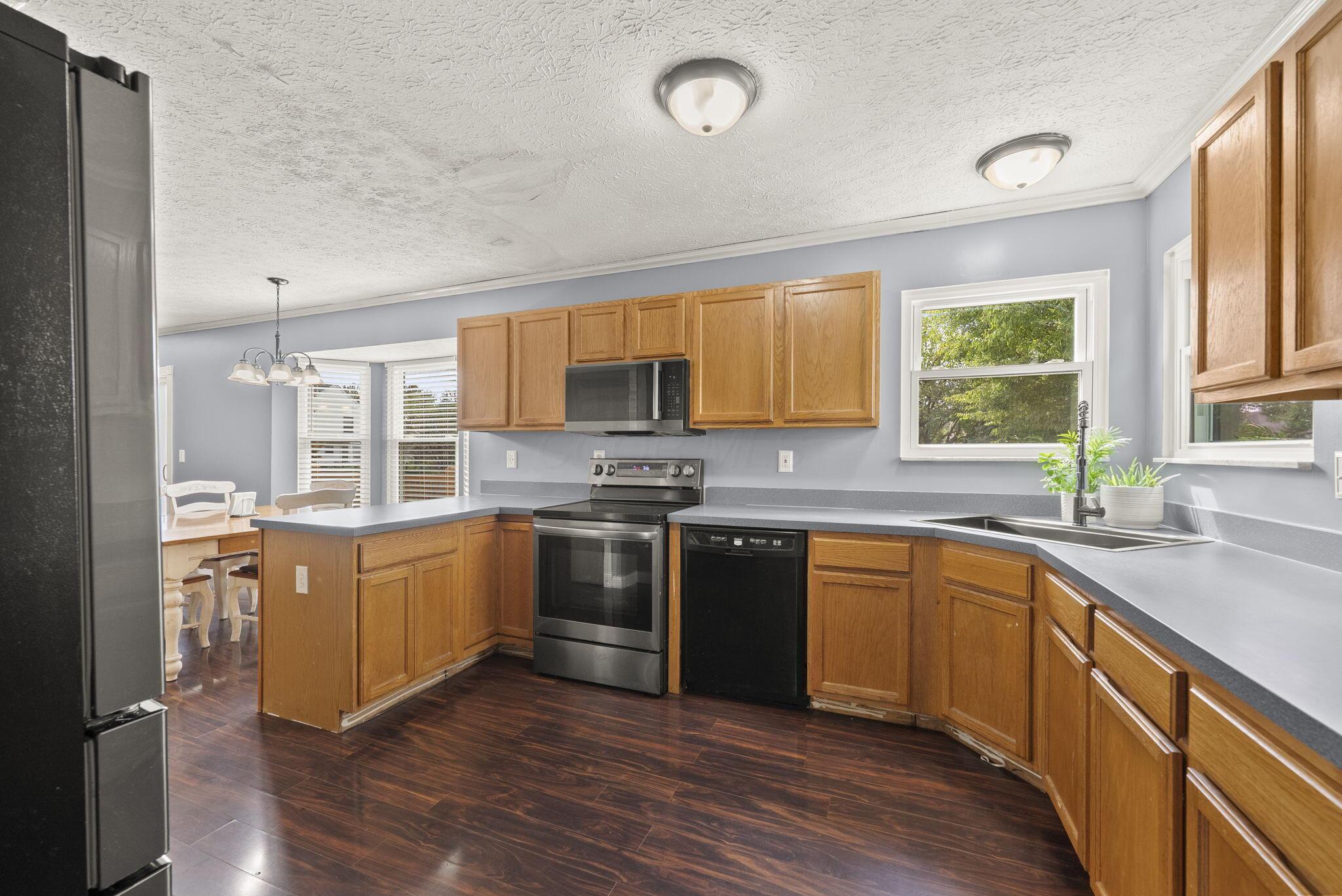 4961 Baycroft Drive Property Photo 10