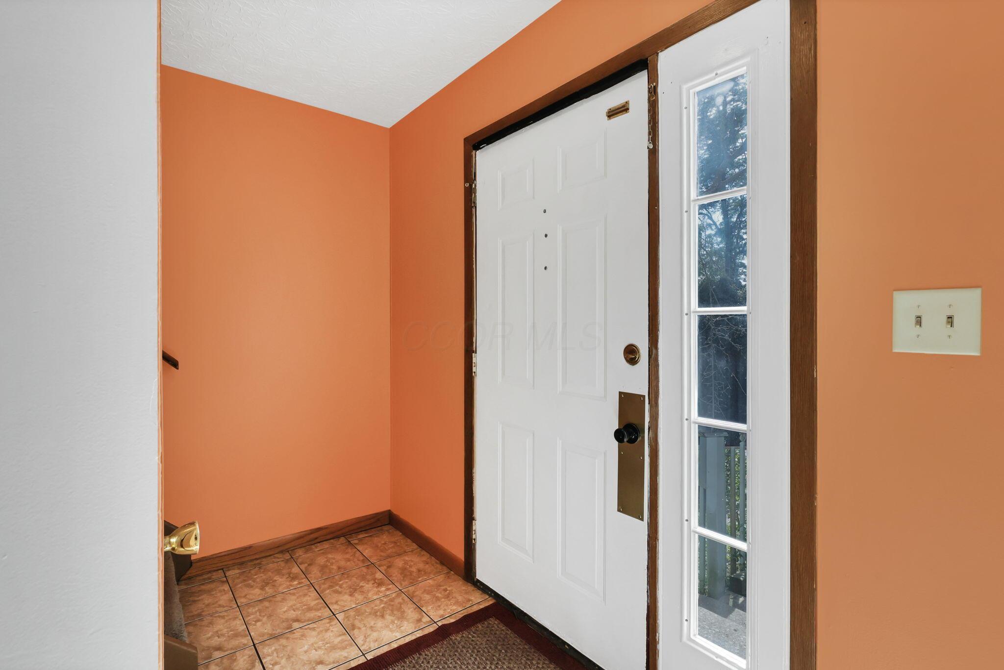 758 Crofton Circle Property Photo 4