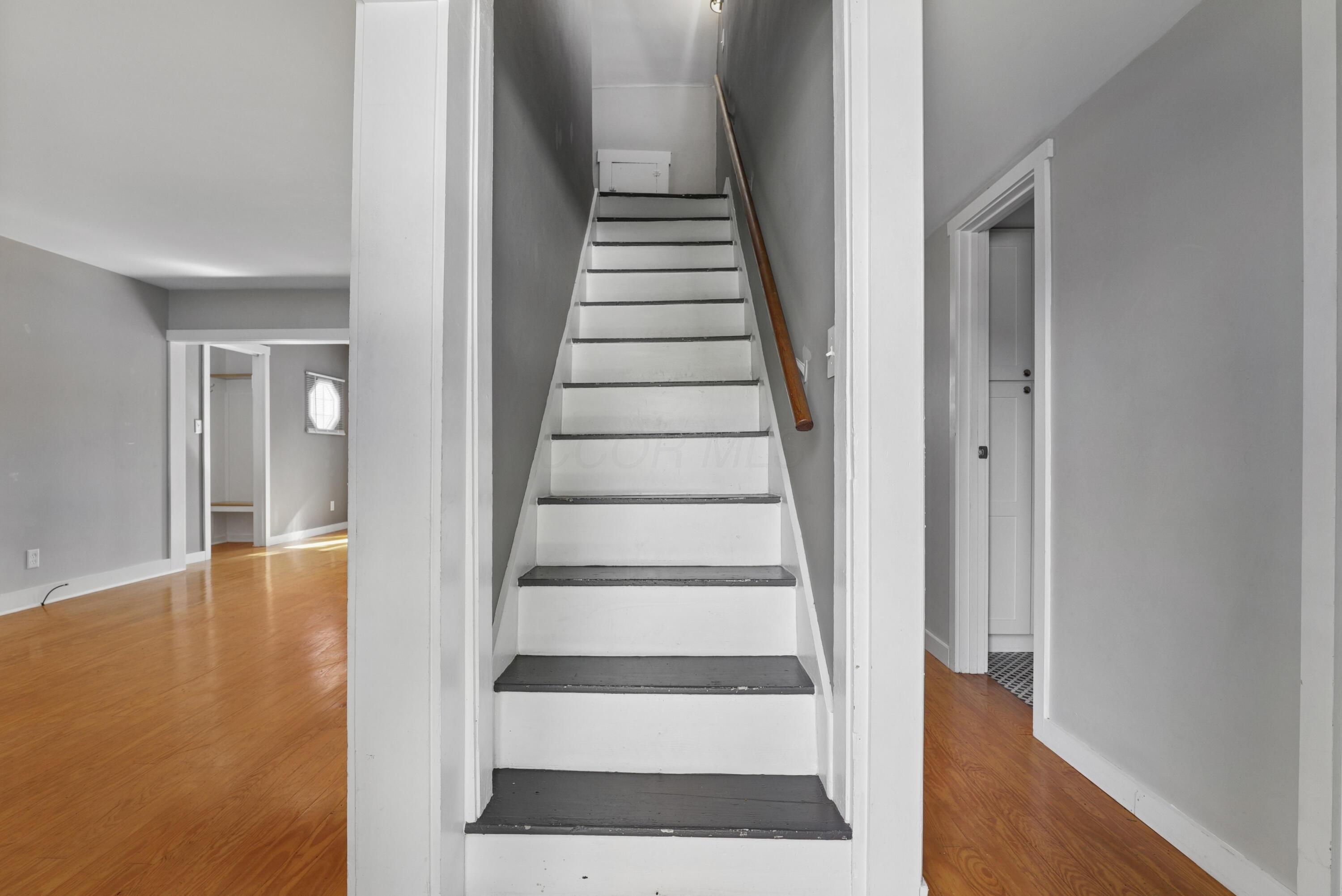 325 Main Street Property Photo 6