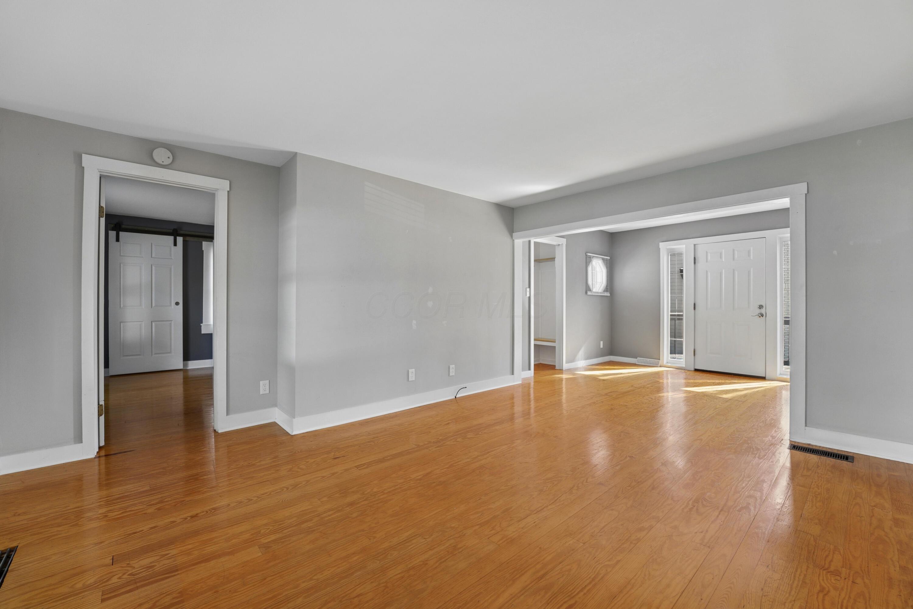 325 Main Street Property Photo 7