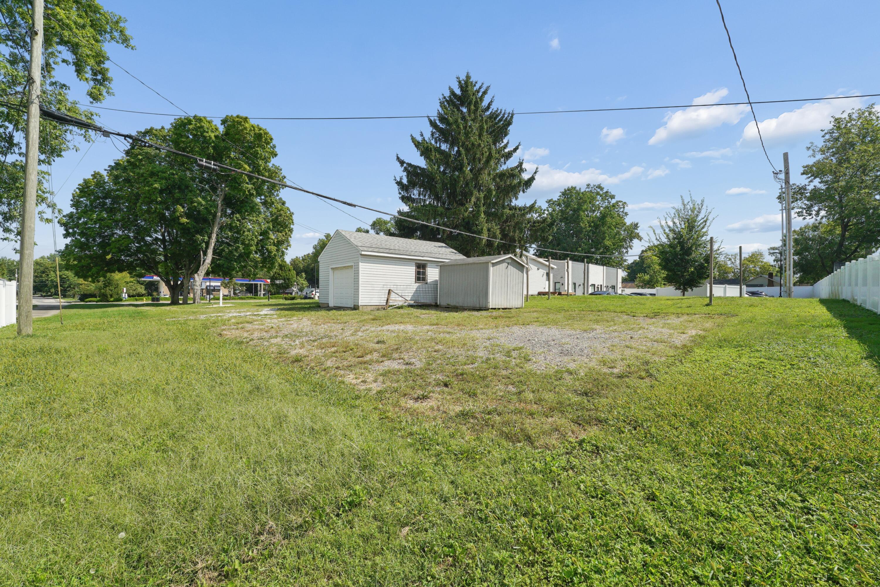 325 Main Street Property Photo 33