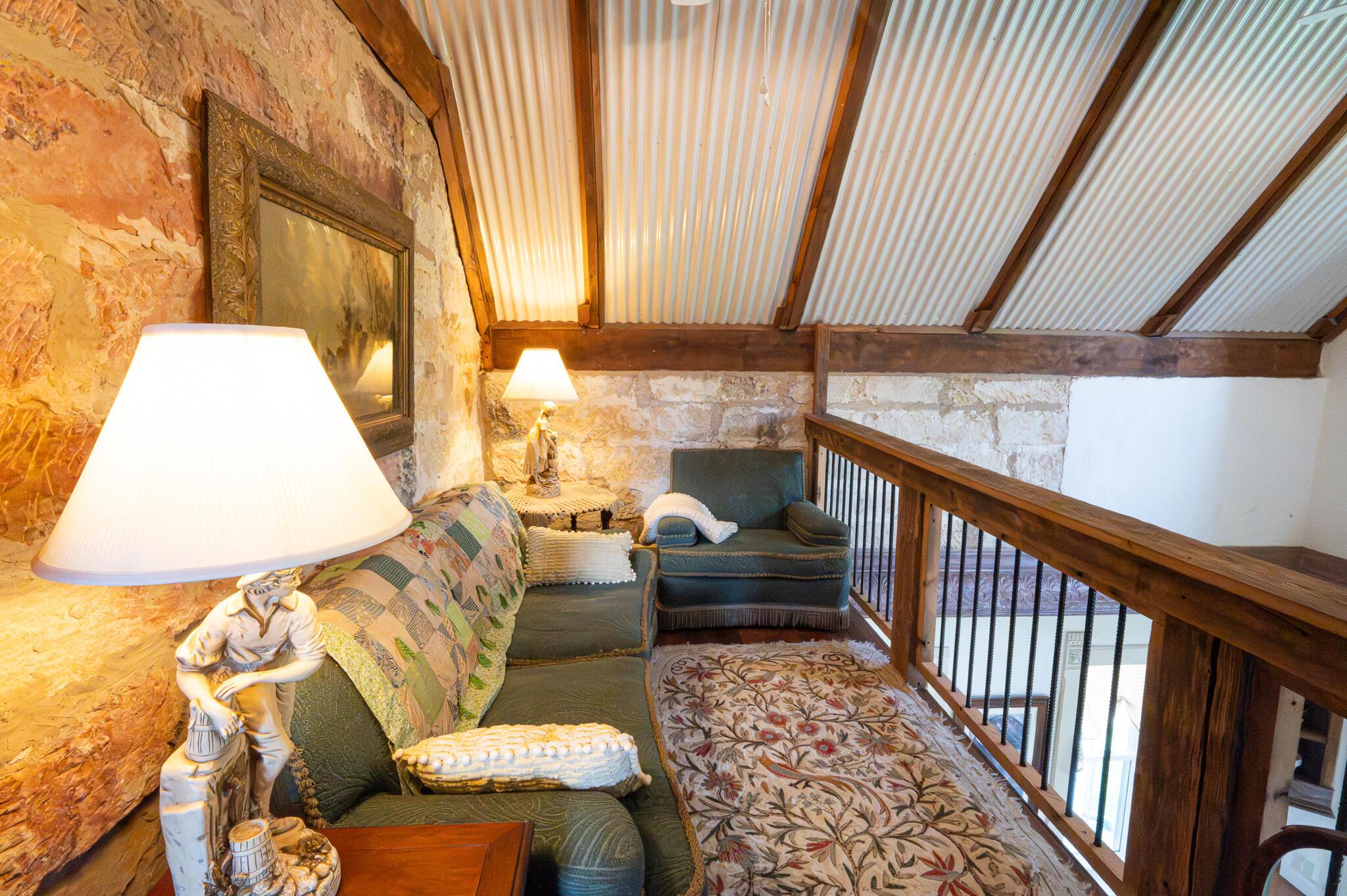 24754 Shurtz Road Property Photo 7