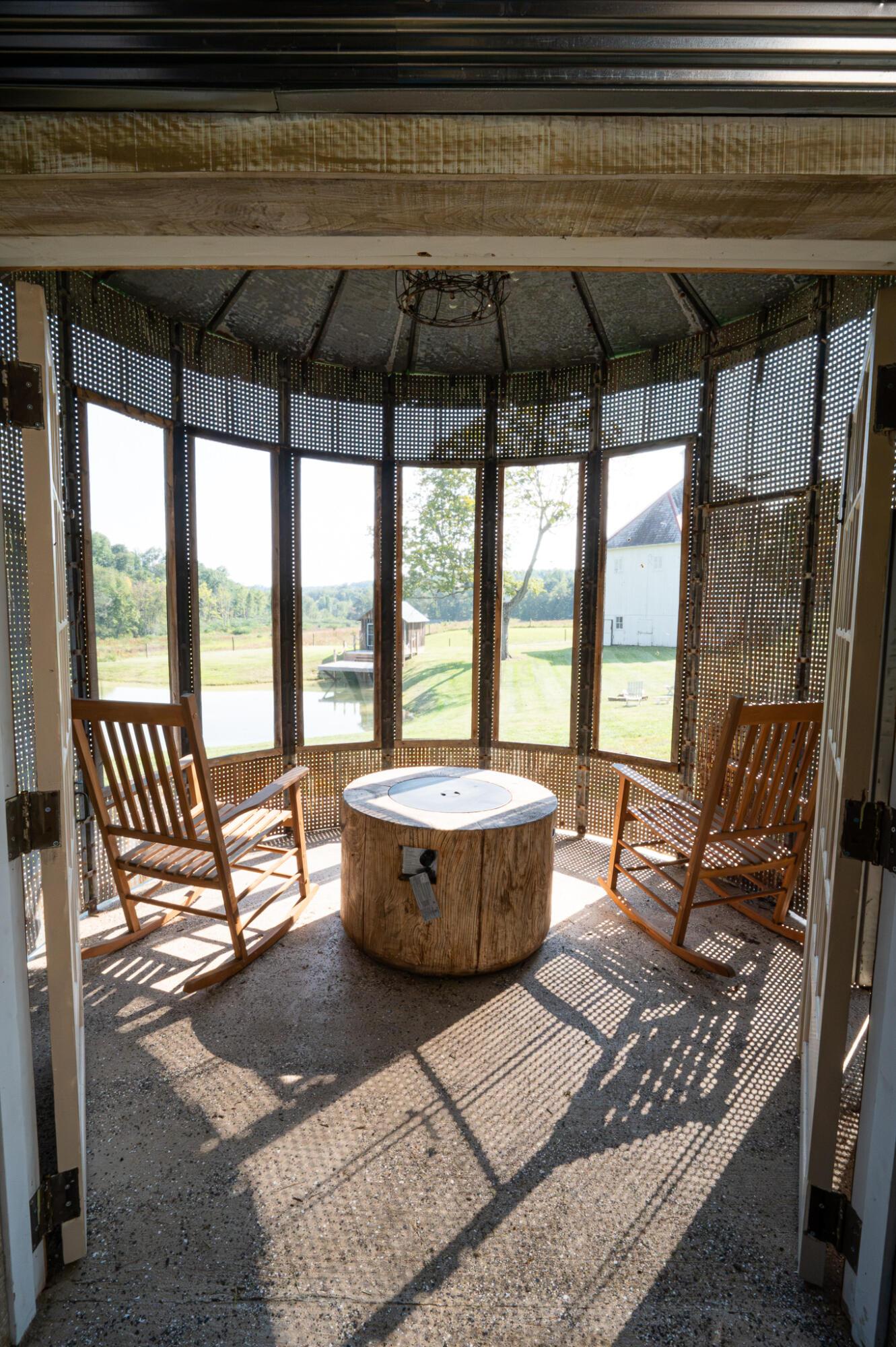 24754 Shurtz Road Property Photo 9