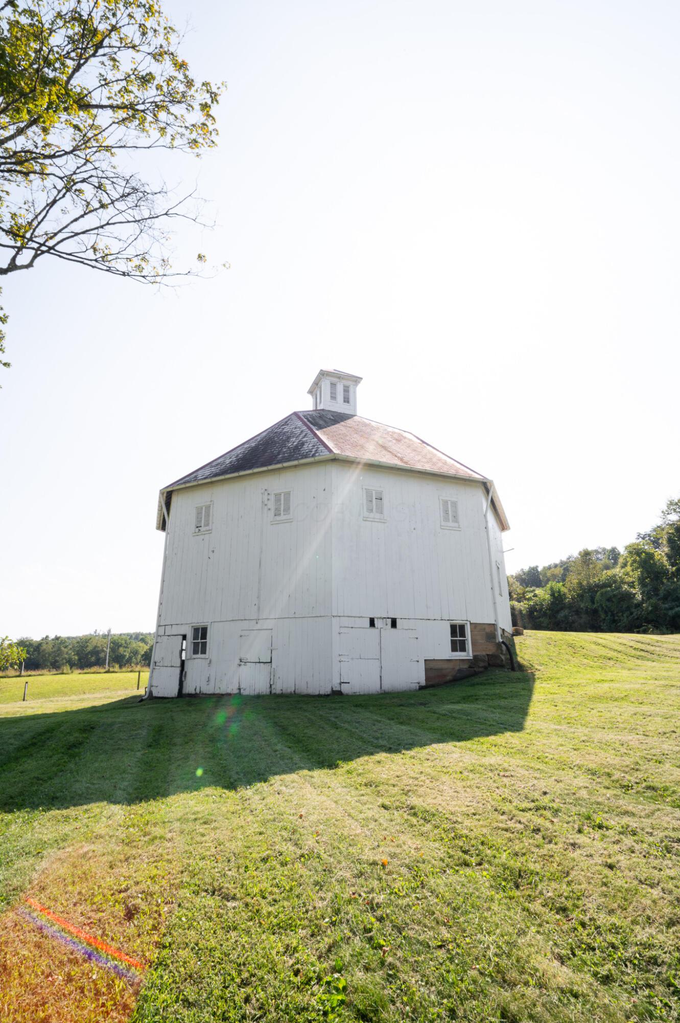 24754 Shurtz Road Property Photo 11