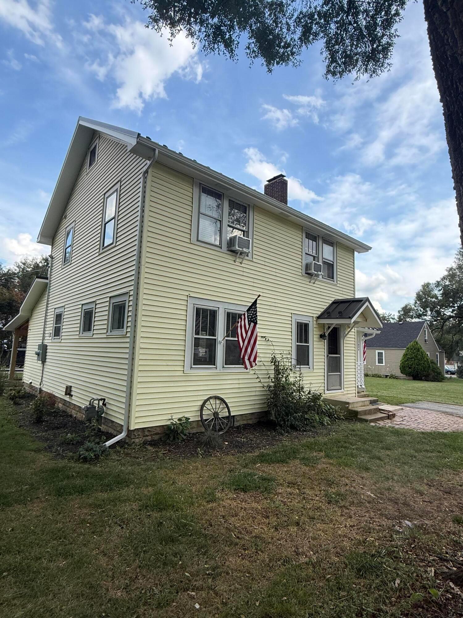 1024 Springlawn Avenue Property Photo 1
