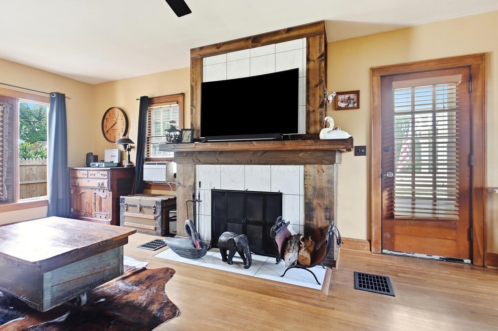 1024 Springlawn Avenue Property Photo 8