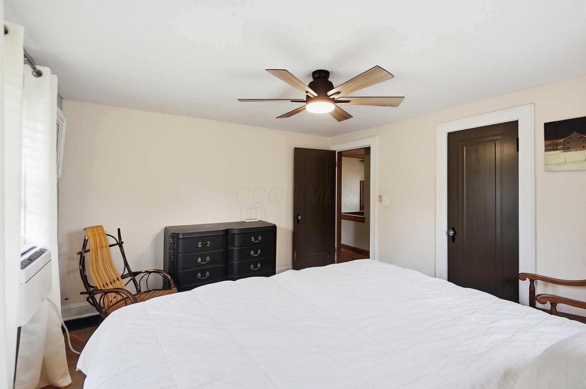 1024 Springlawn Avenue Property Photo 27