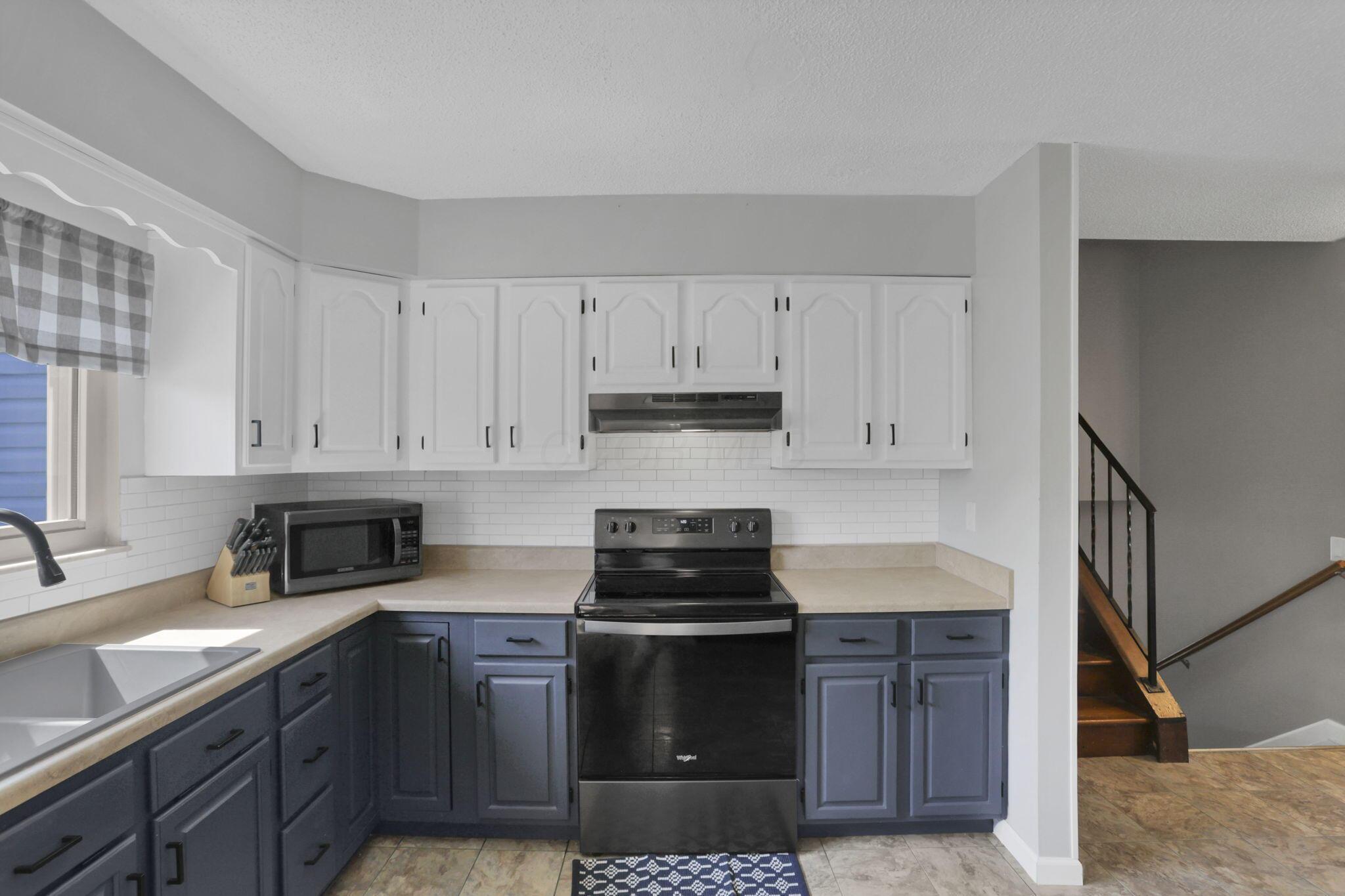 6427 Firethorn Avenue Property Photo 12