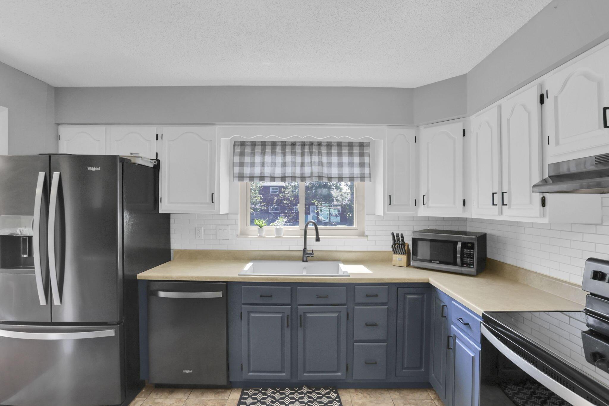 6427 Firethorn Avenue Property Photo 16