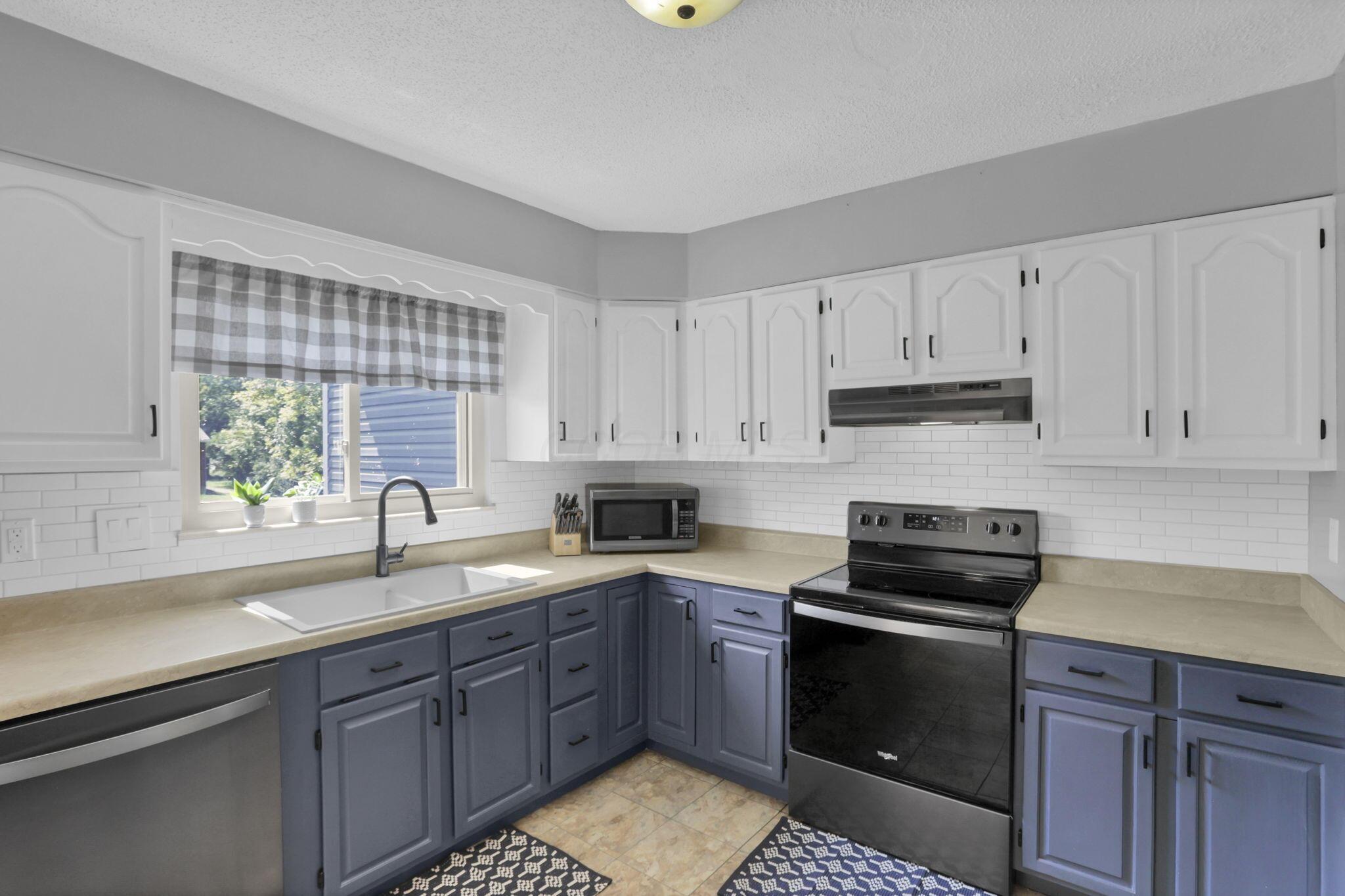 6427 Firethorn Avenue Property Photo 18