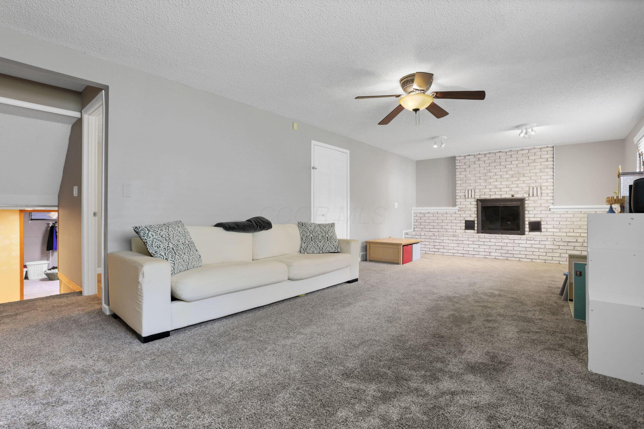 6427 Firethorn Avenue Property Photo 32