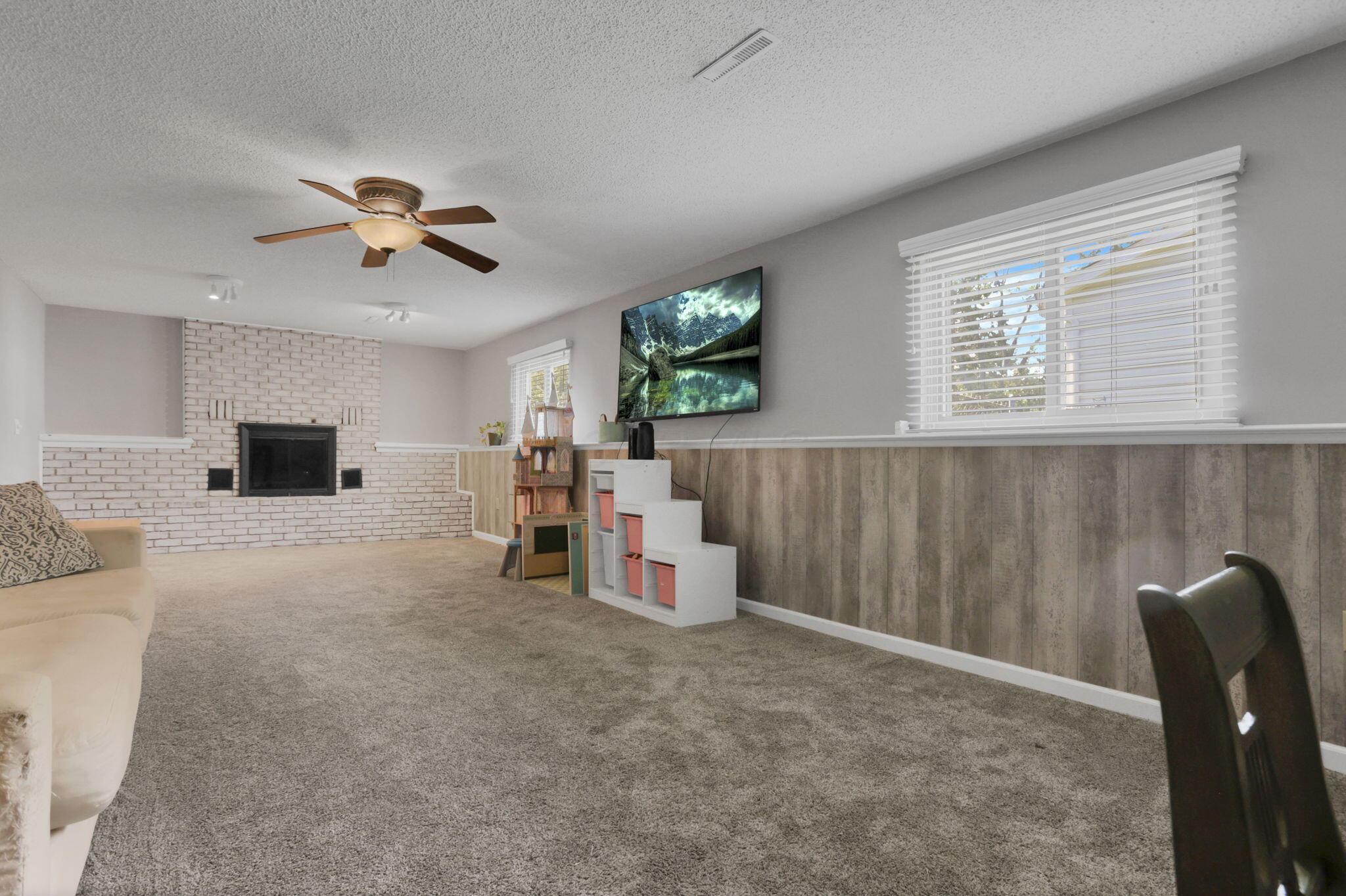 6427 Firethorn Avenue Property Photo 33