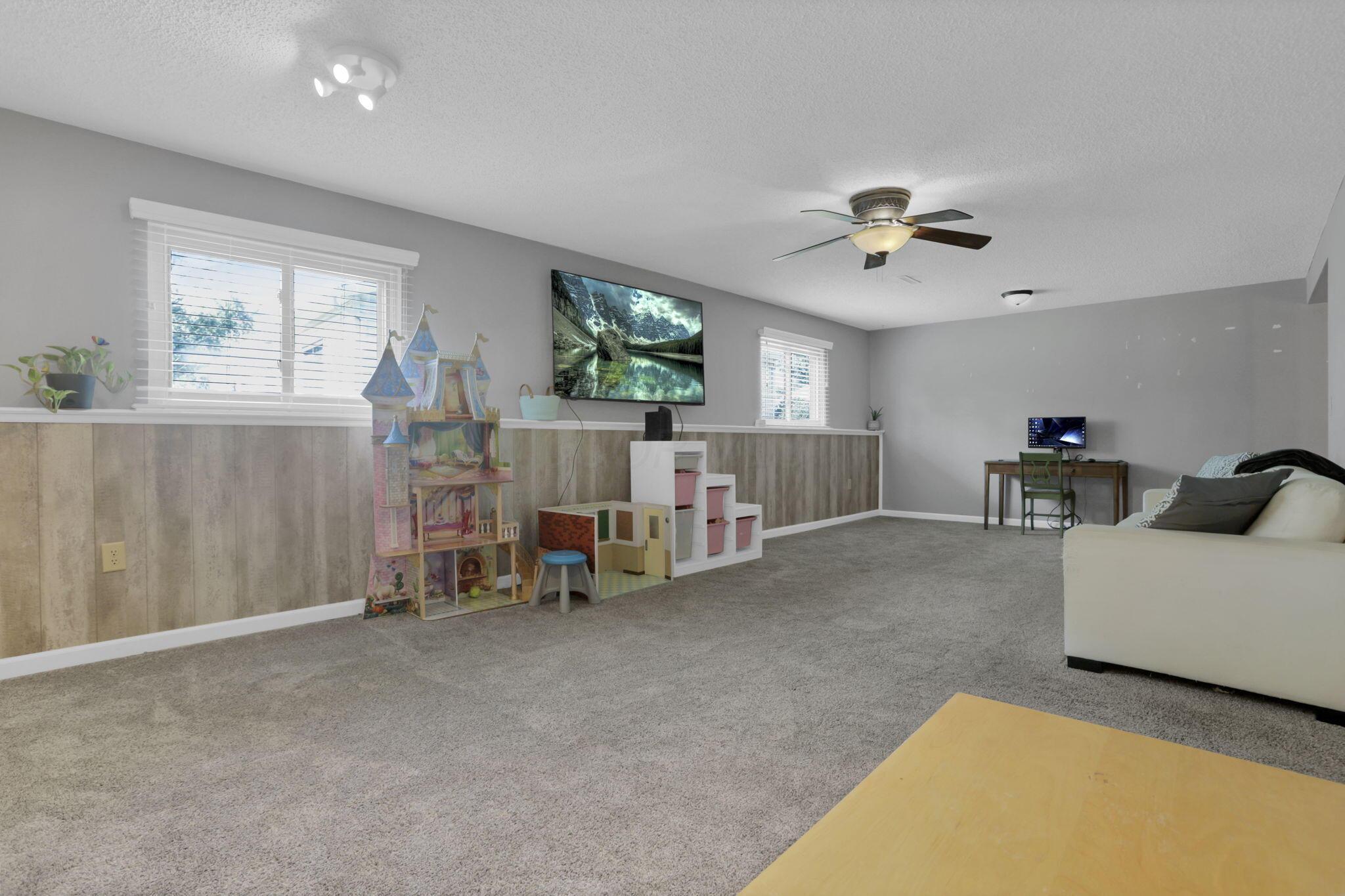6427 Firethorn Avenue Property Photo 40