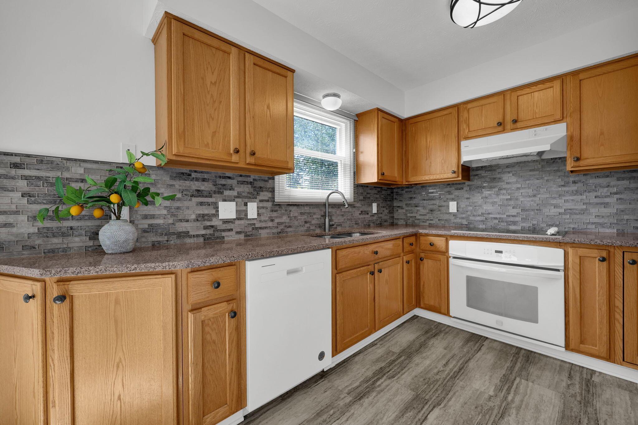 1306 Dobbins Drive Property Photo 18