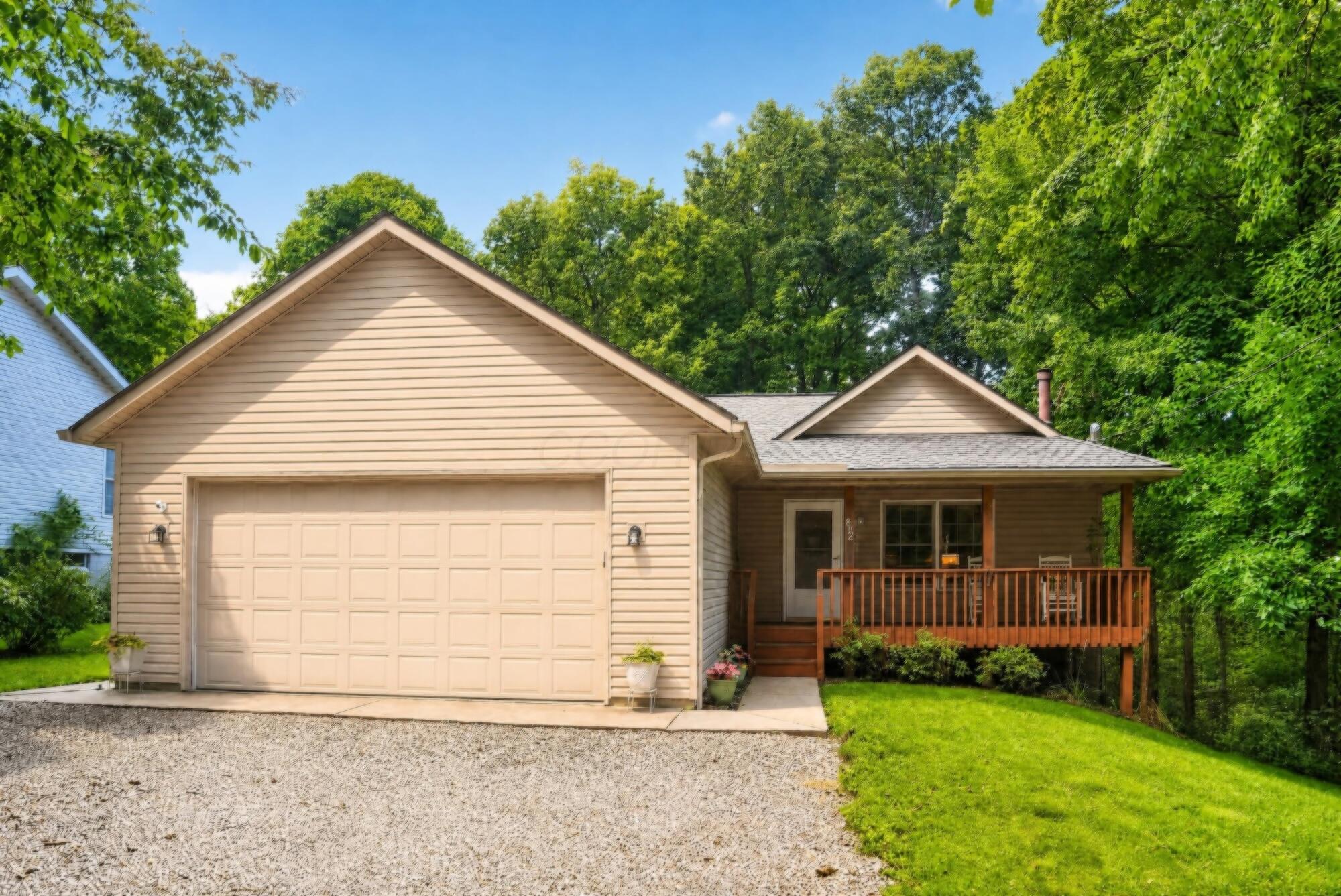 832 Highland Hills Drive Property Photo 1