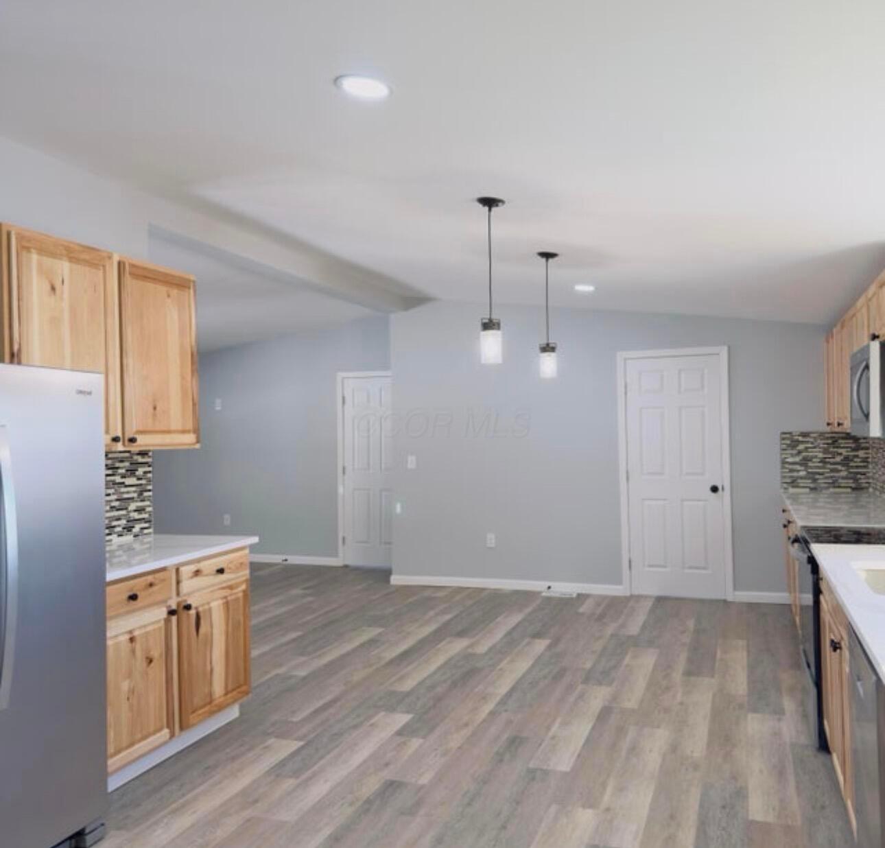 12183 Young Road Property Photo 8