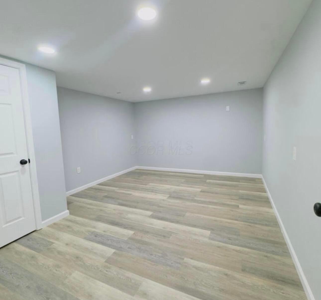 12183 Young Road Property Photo 16