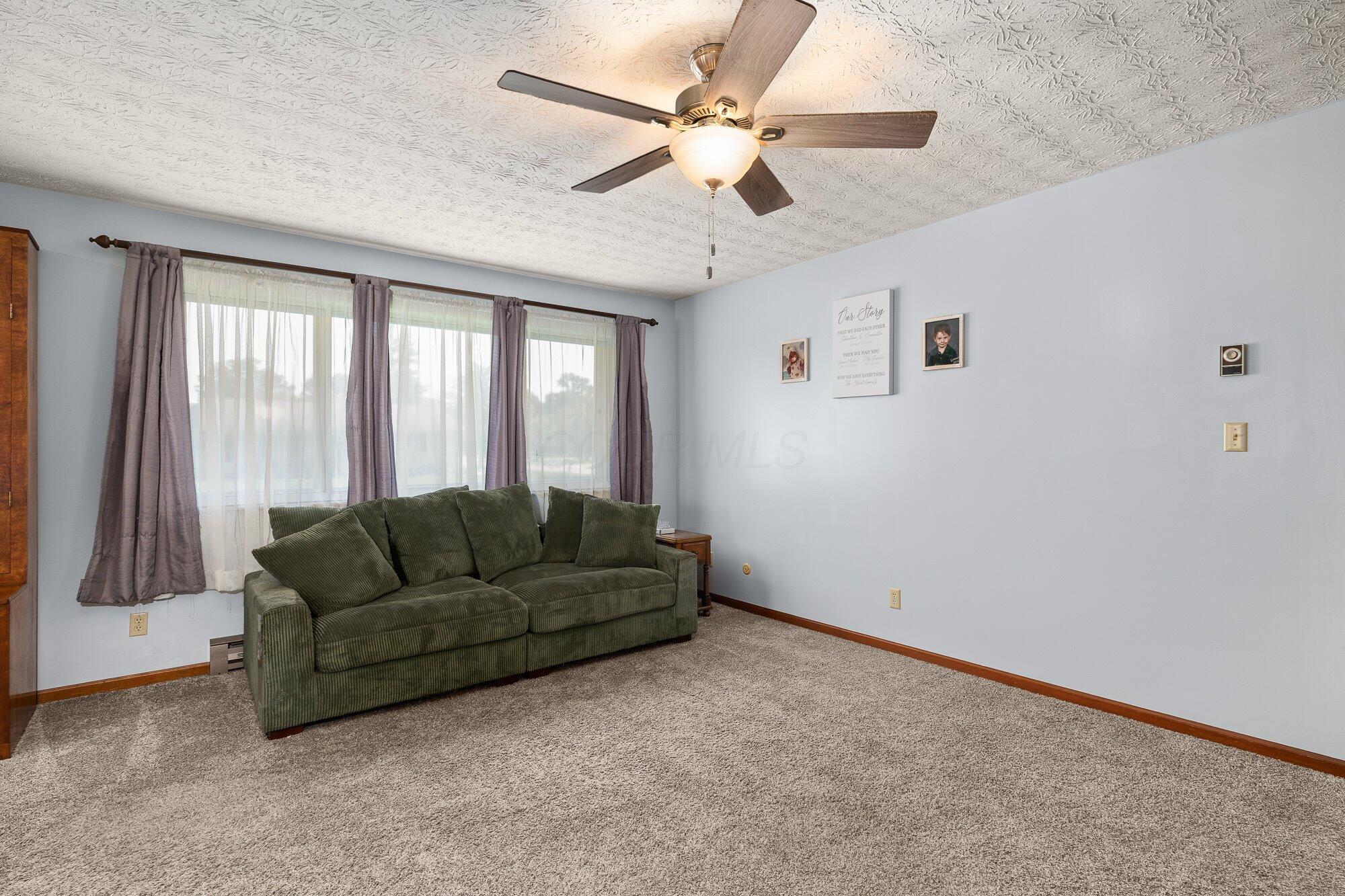 664 Edgefield Drive Property Photo 6