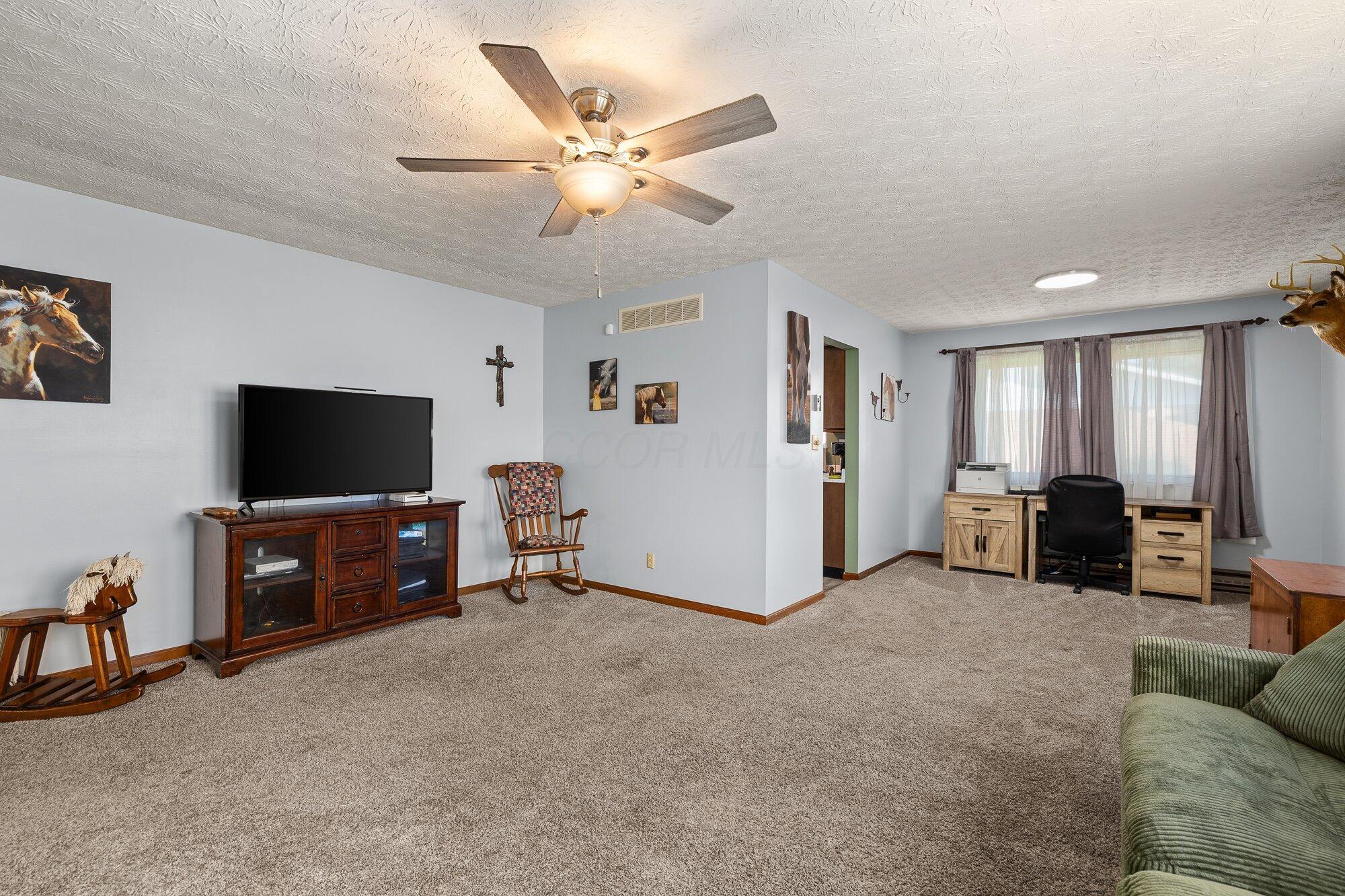 664 Edgefield Drive Property Photo 7