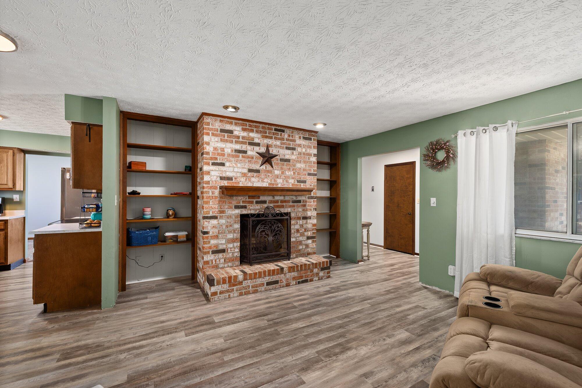 664 Edgefield Drive Property Photo 10