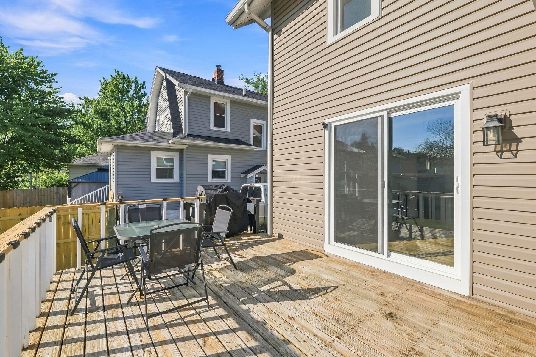 564 S Vine Street Property Photo 6