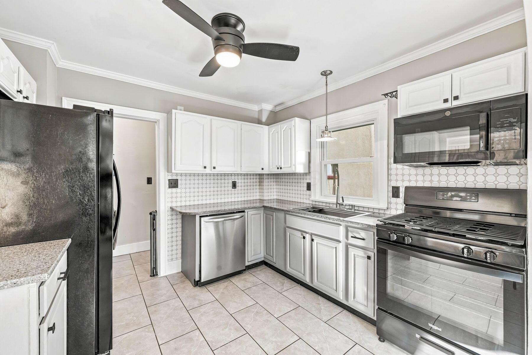 564 S Vine Street Property Photo 15