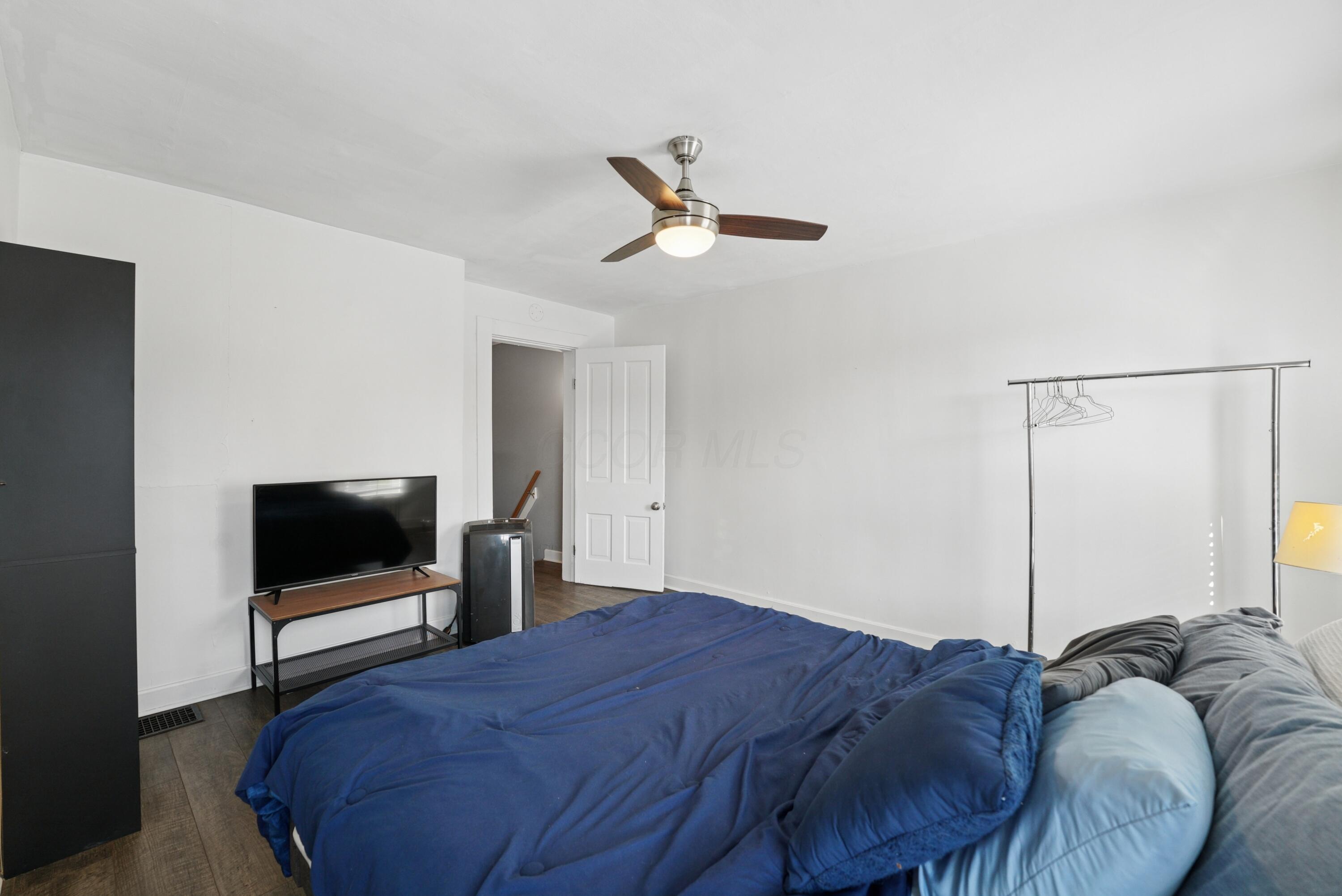 212 W 3rd Avenue Property Photo 17