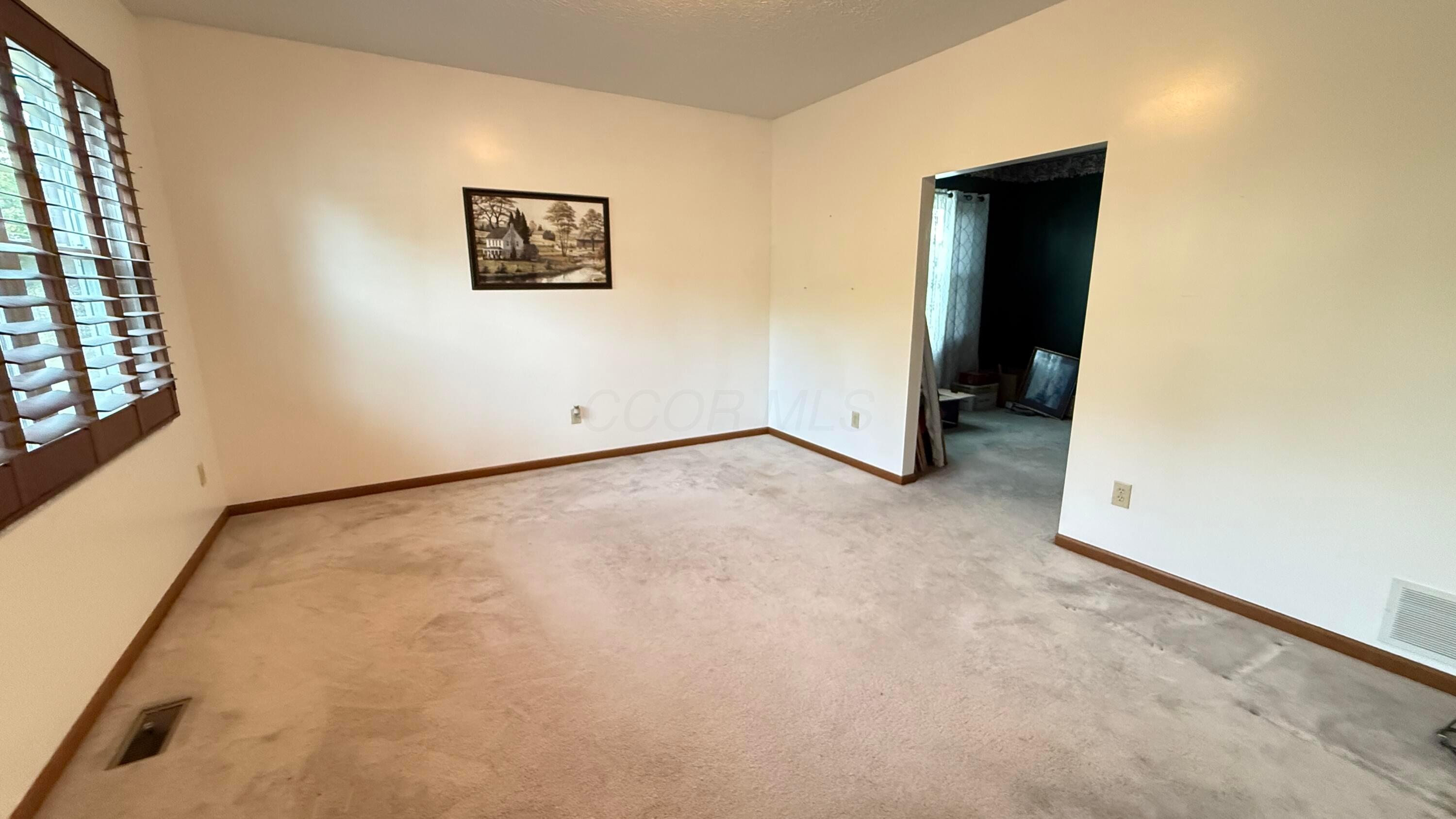318 Eddington Drive Property Photo 2
